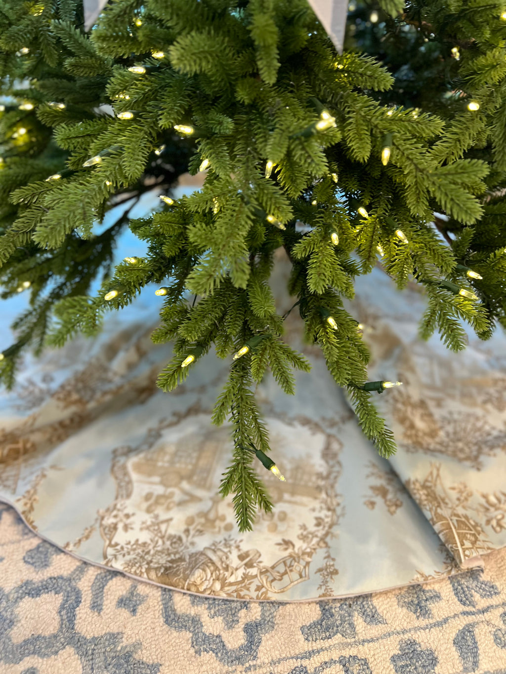 Toile Tree Skirt