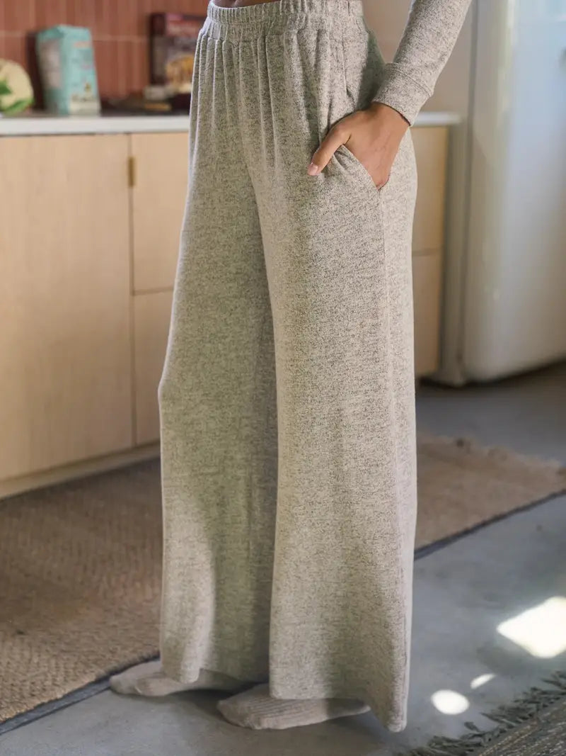 Brushed Knit Relaxed Lounge Pants in Heather Grey