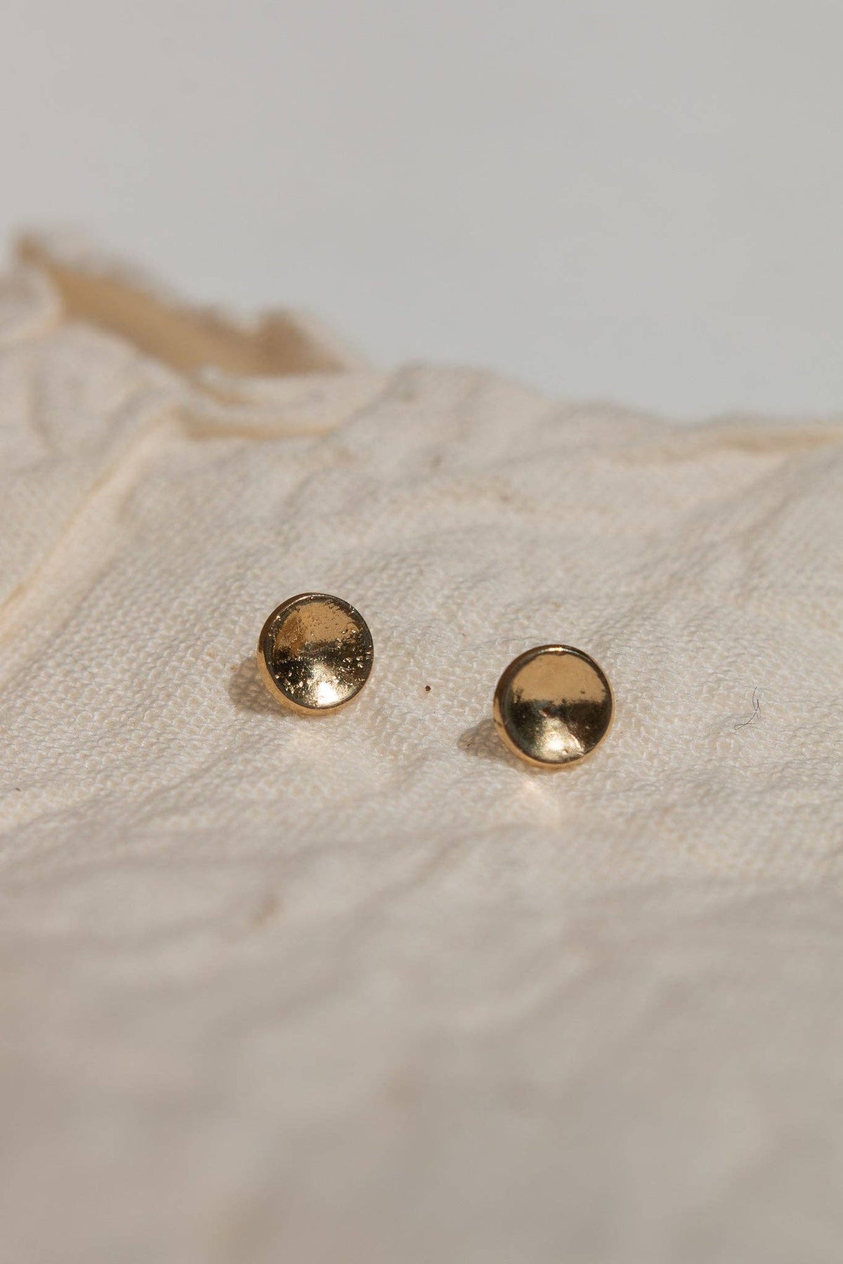 Mwana Studs
