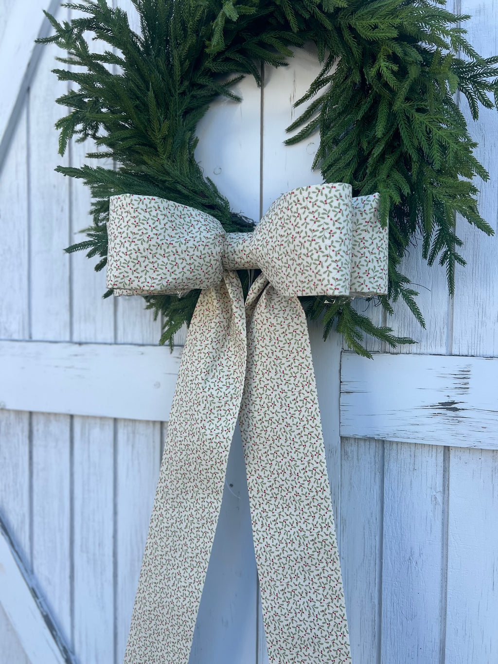 Holly and Ivy Bow