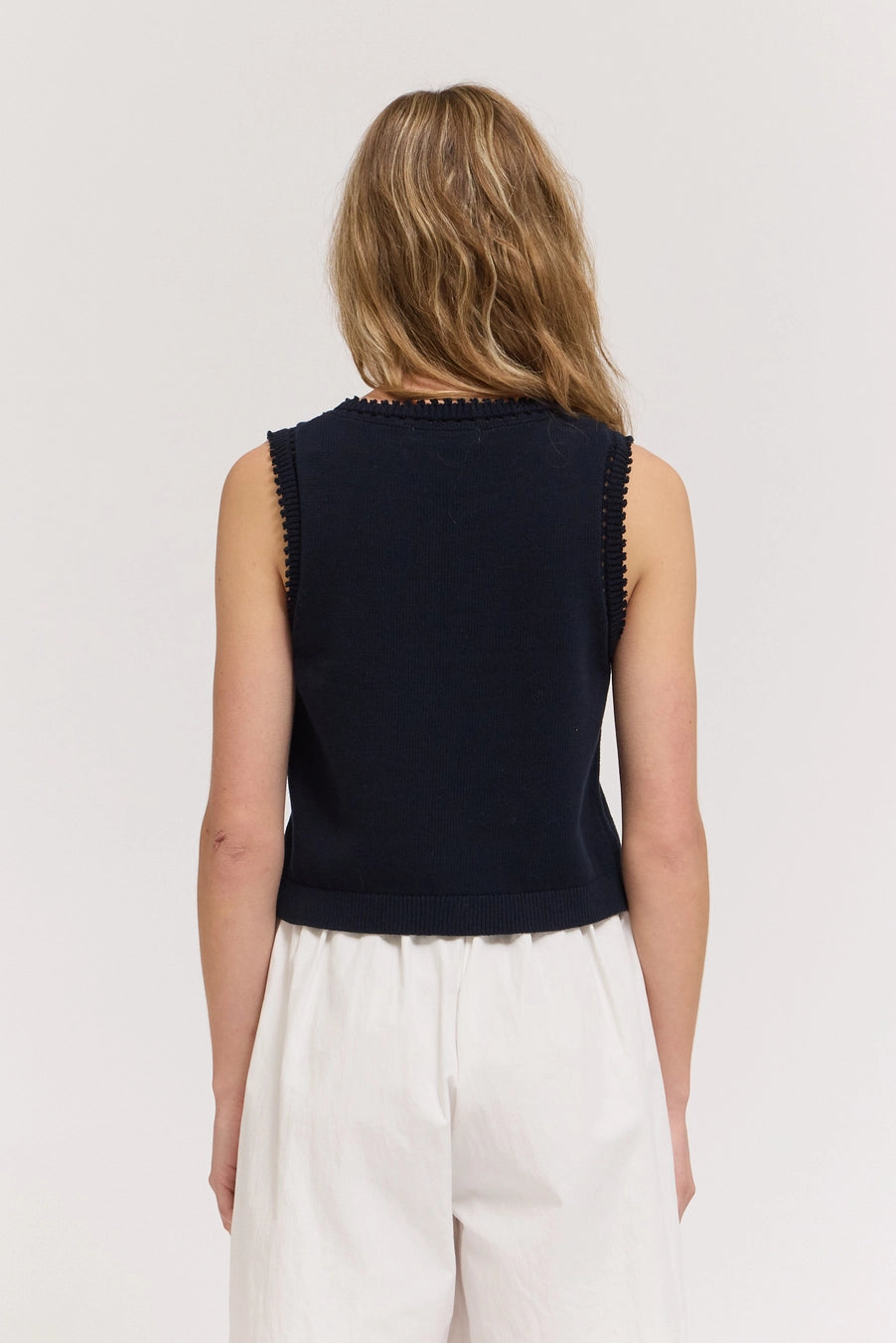 Edge Trim Knit Vest