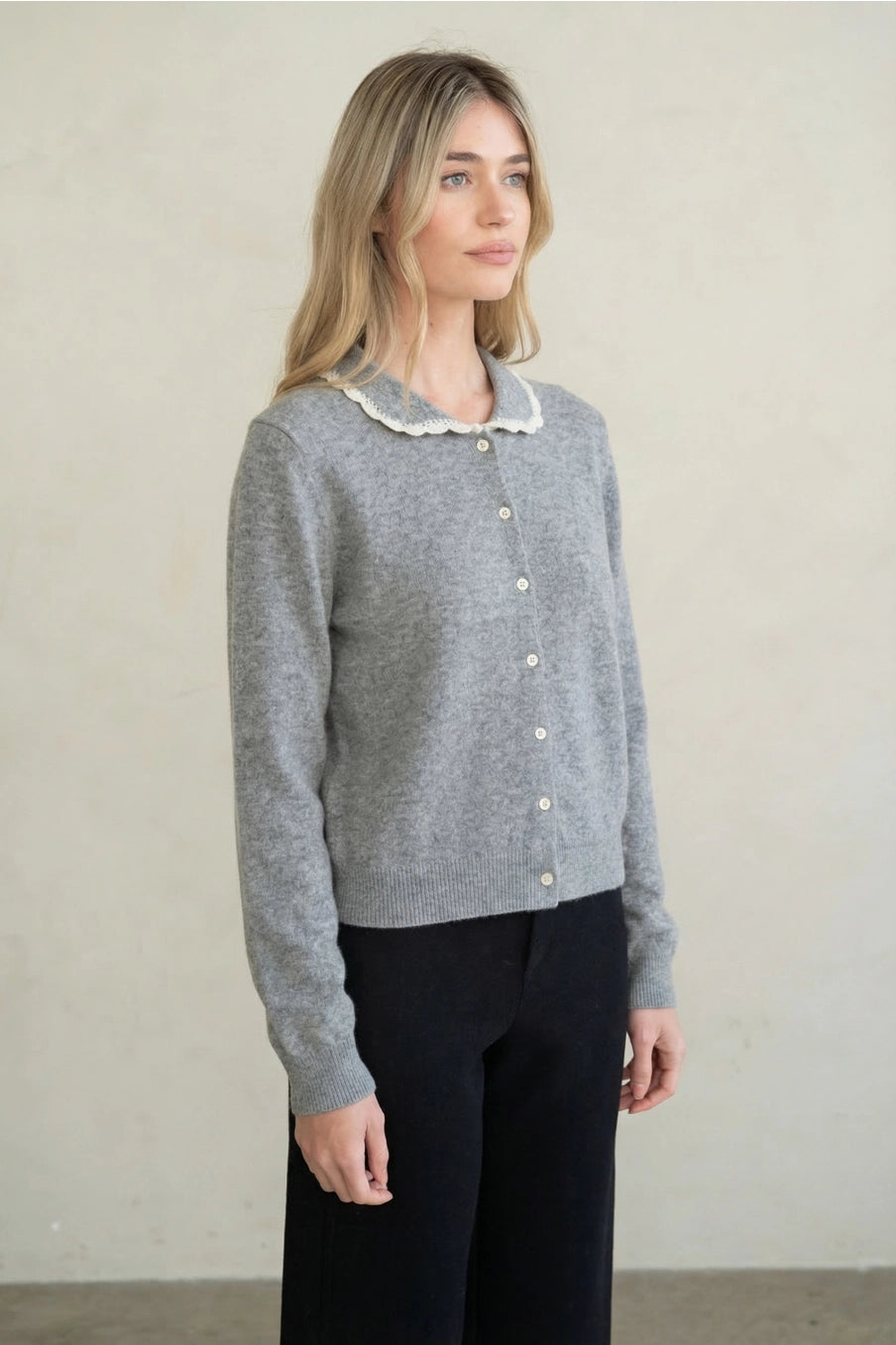 Contrast Scalloped Collar Cardigan