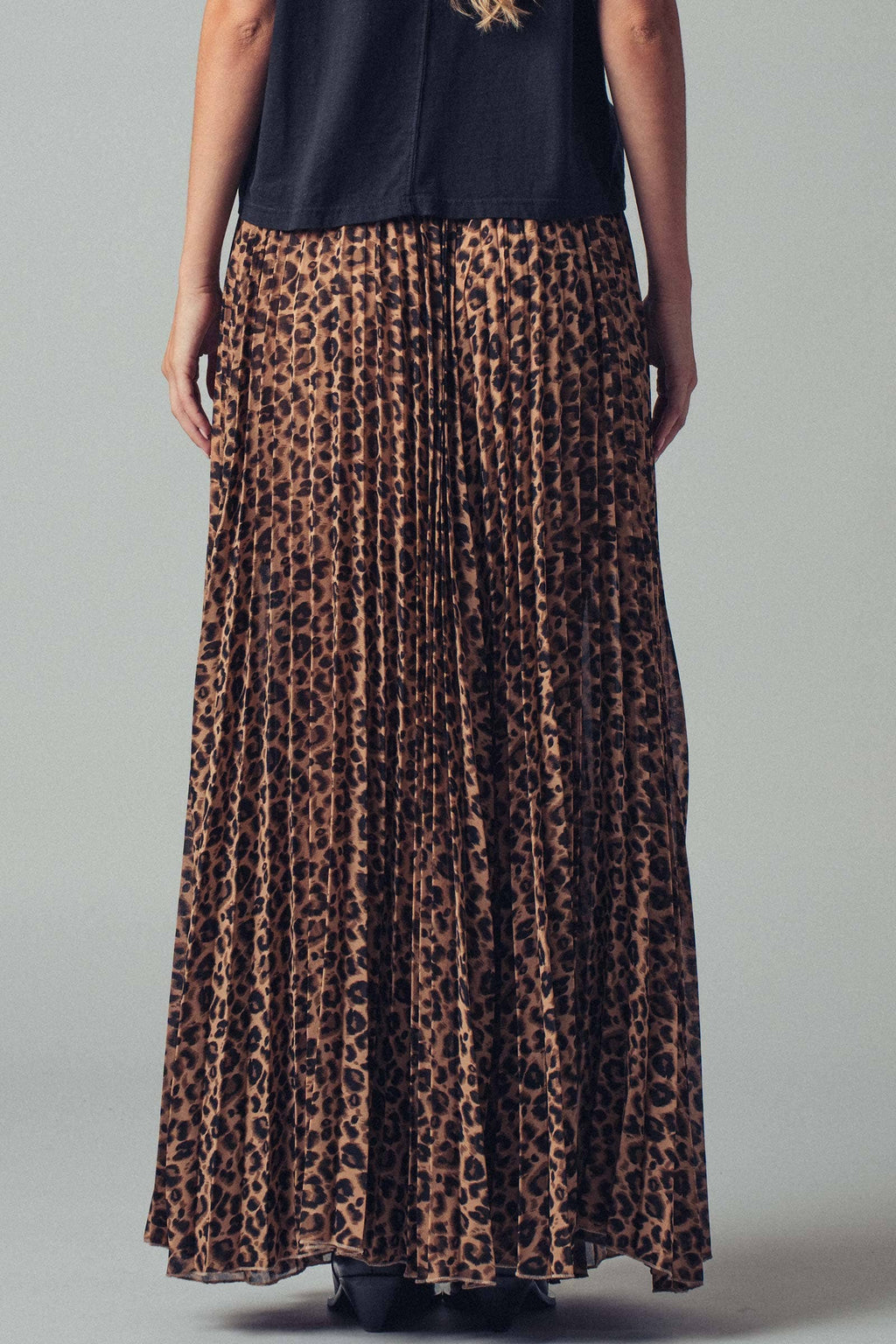 Leopard Print Pleated Midi Skirt