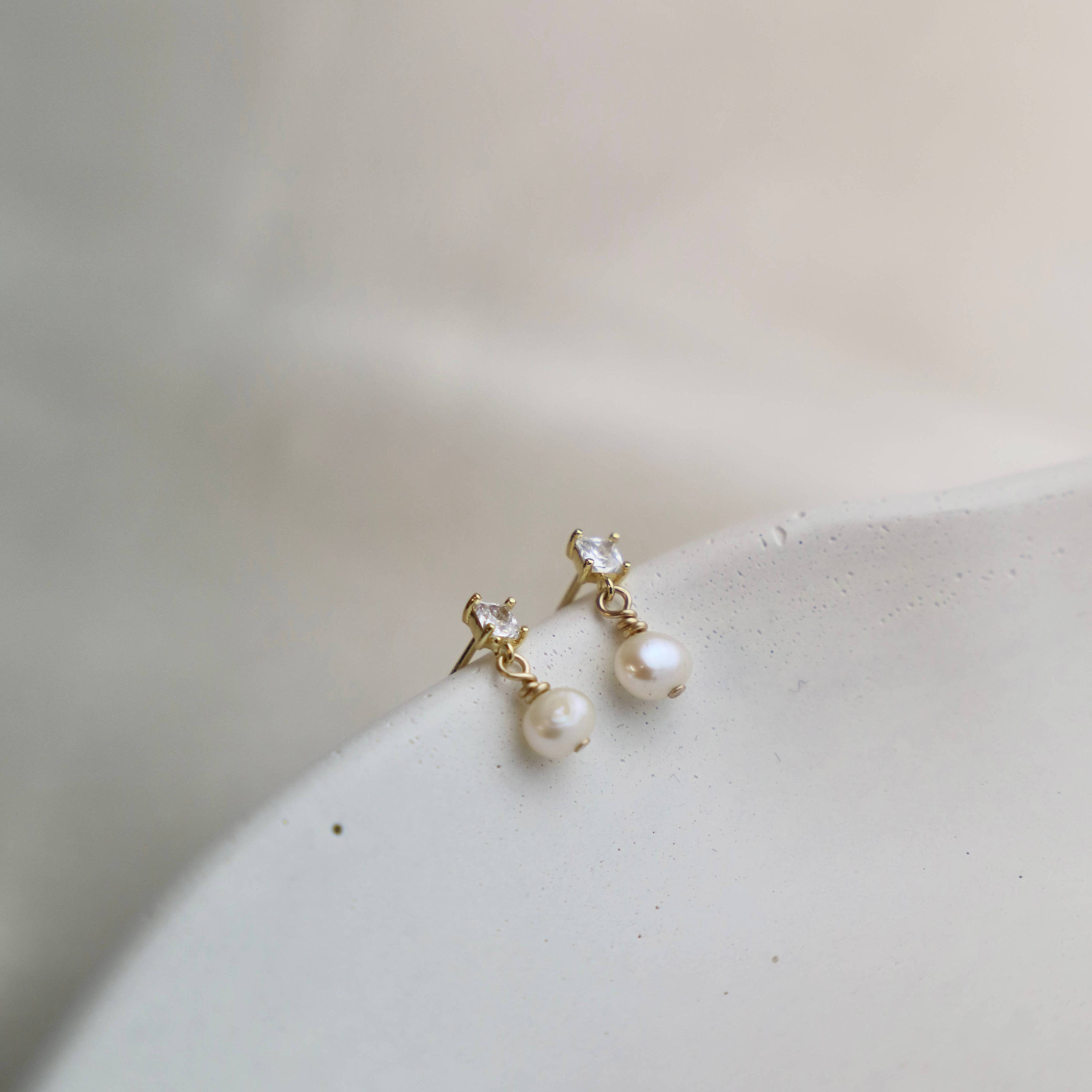 Claire Pearl Studs