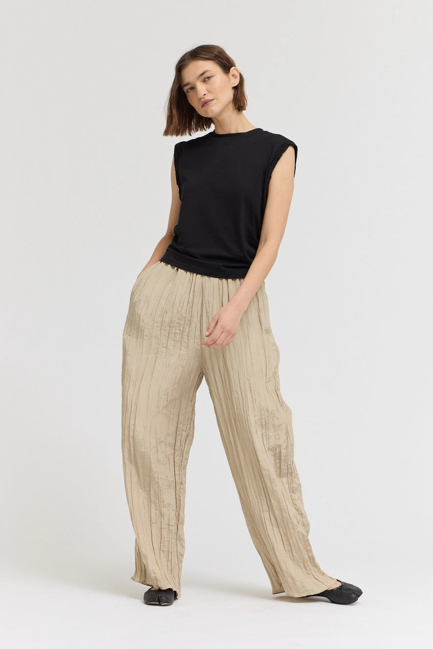 Twist Detail Sleeveless Top