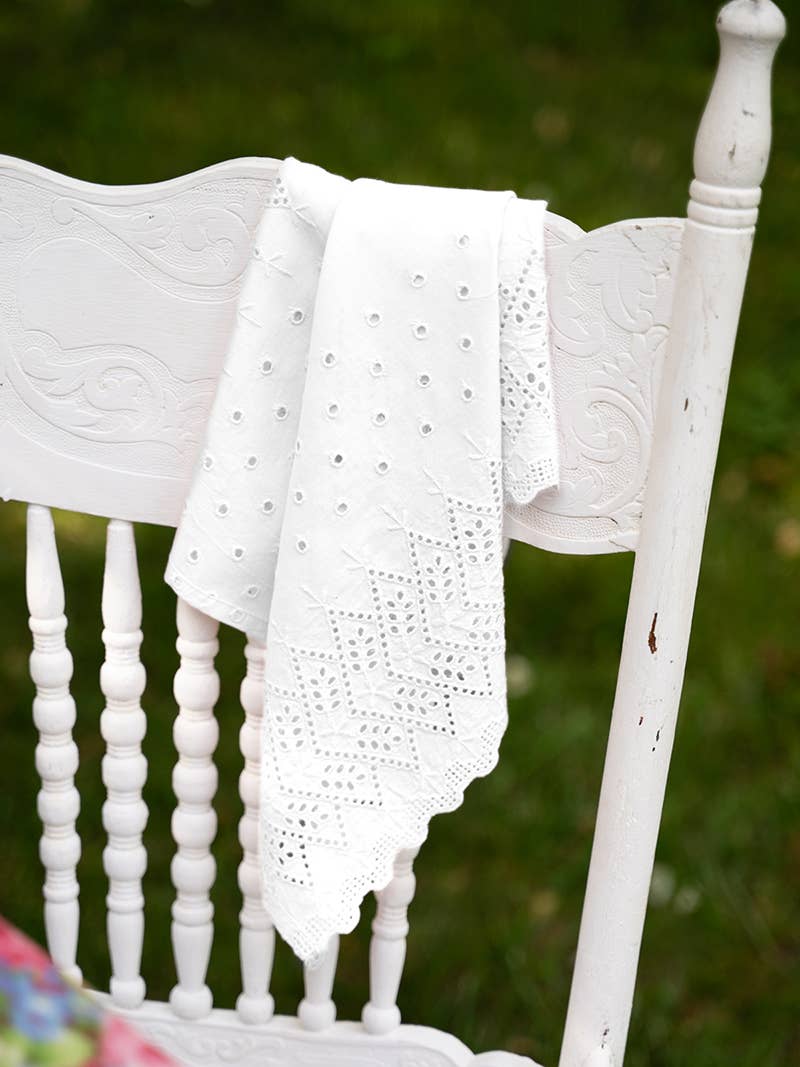 Everyday Eyelet Napkin Set