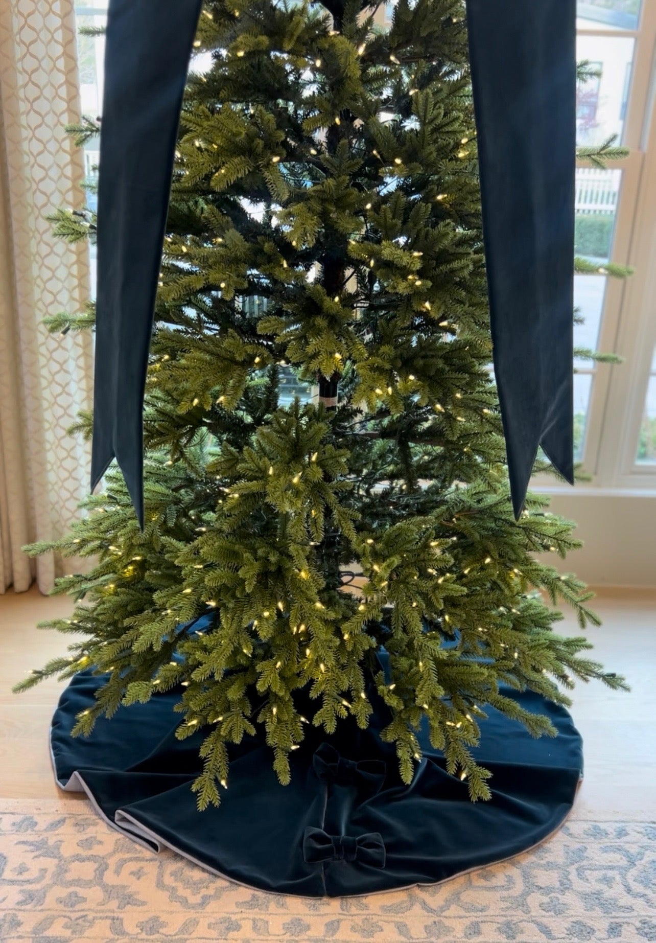 Velvet Navy Bow and Tree Skirt