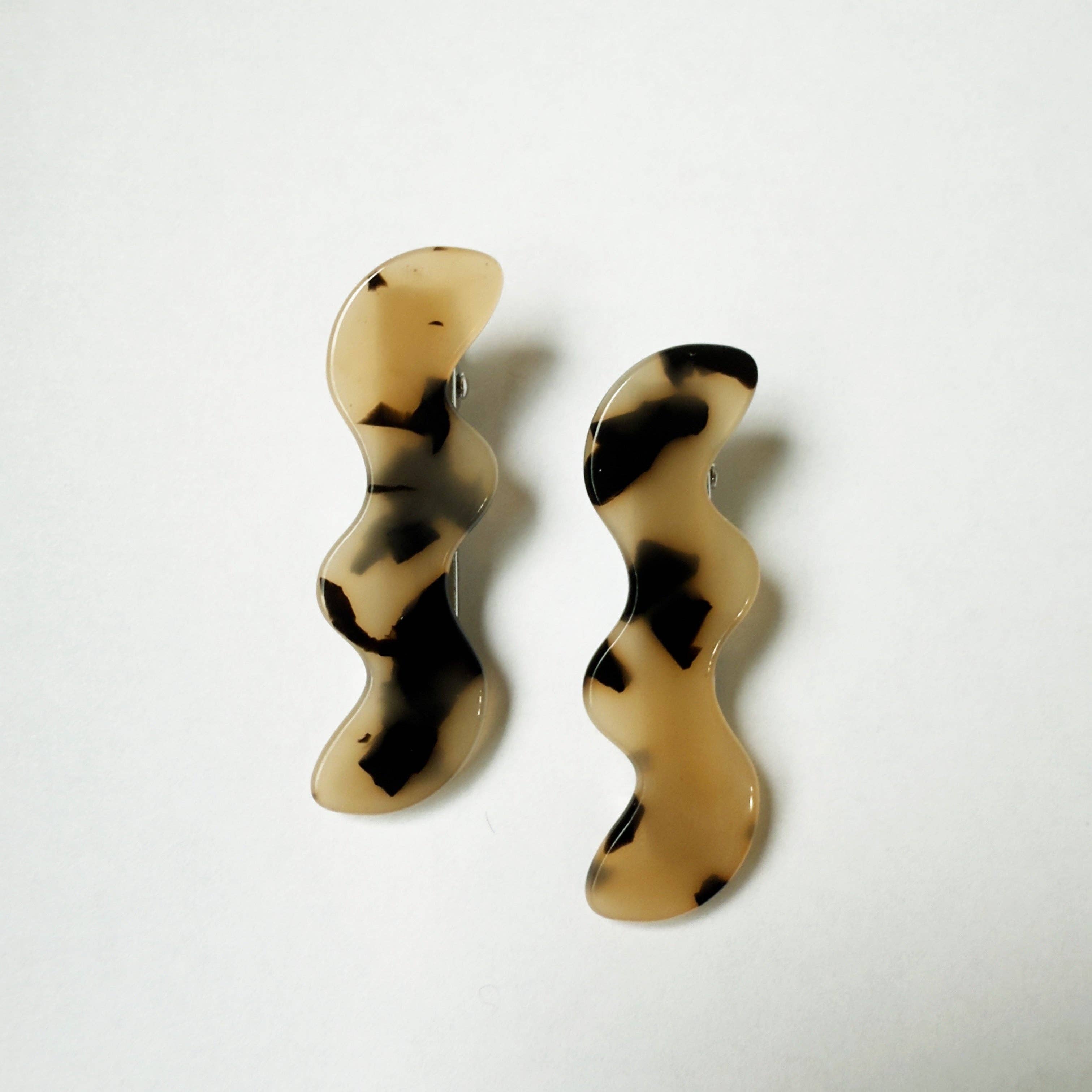 Light Tortoise Squiggle Clip