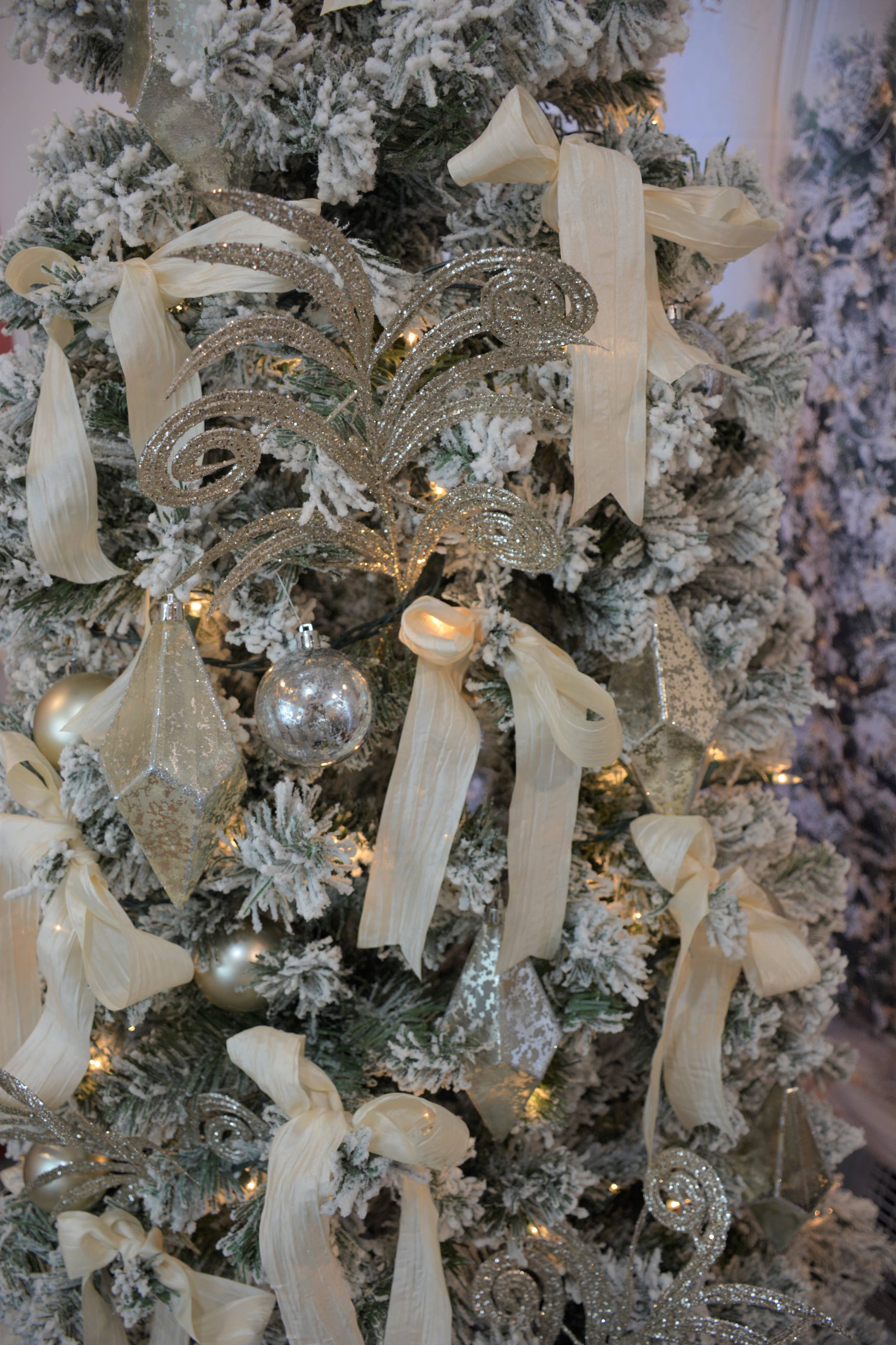 Ivory Bespoke Crinkle Iridescent Ribbon