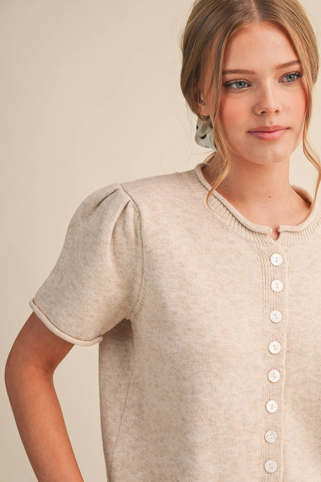 Short Sleeve Sweater Cardigan in Ivory Beige