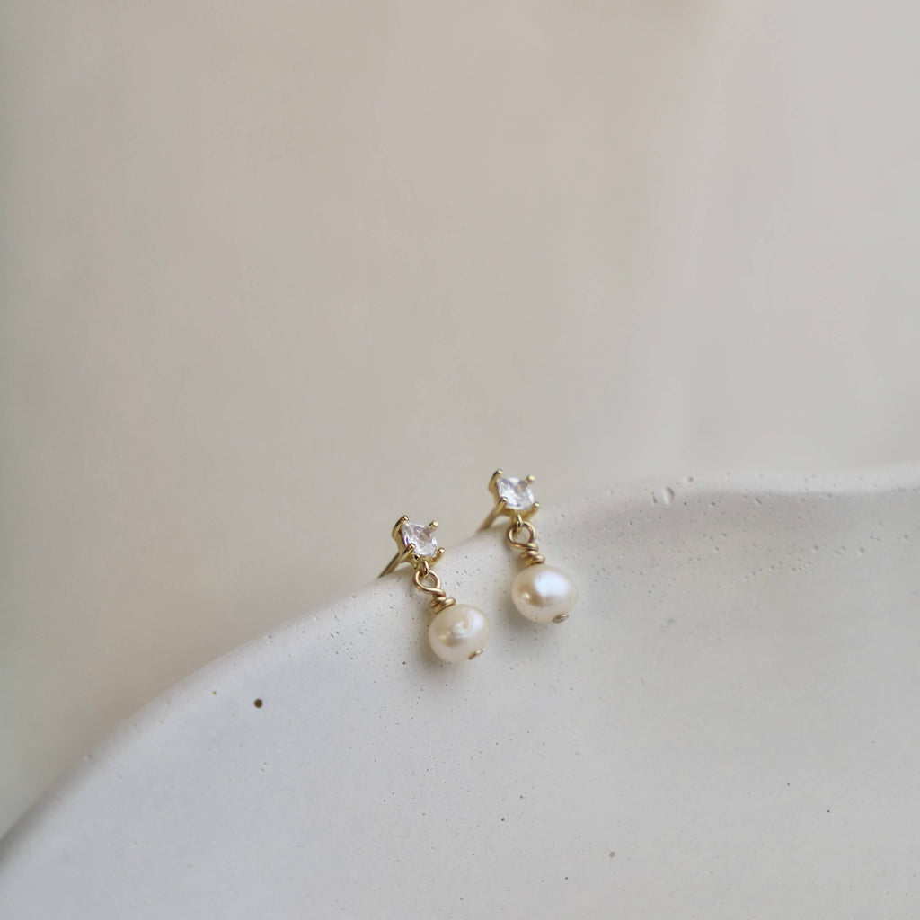 Claire Pearl Studs
