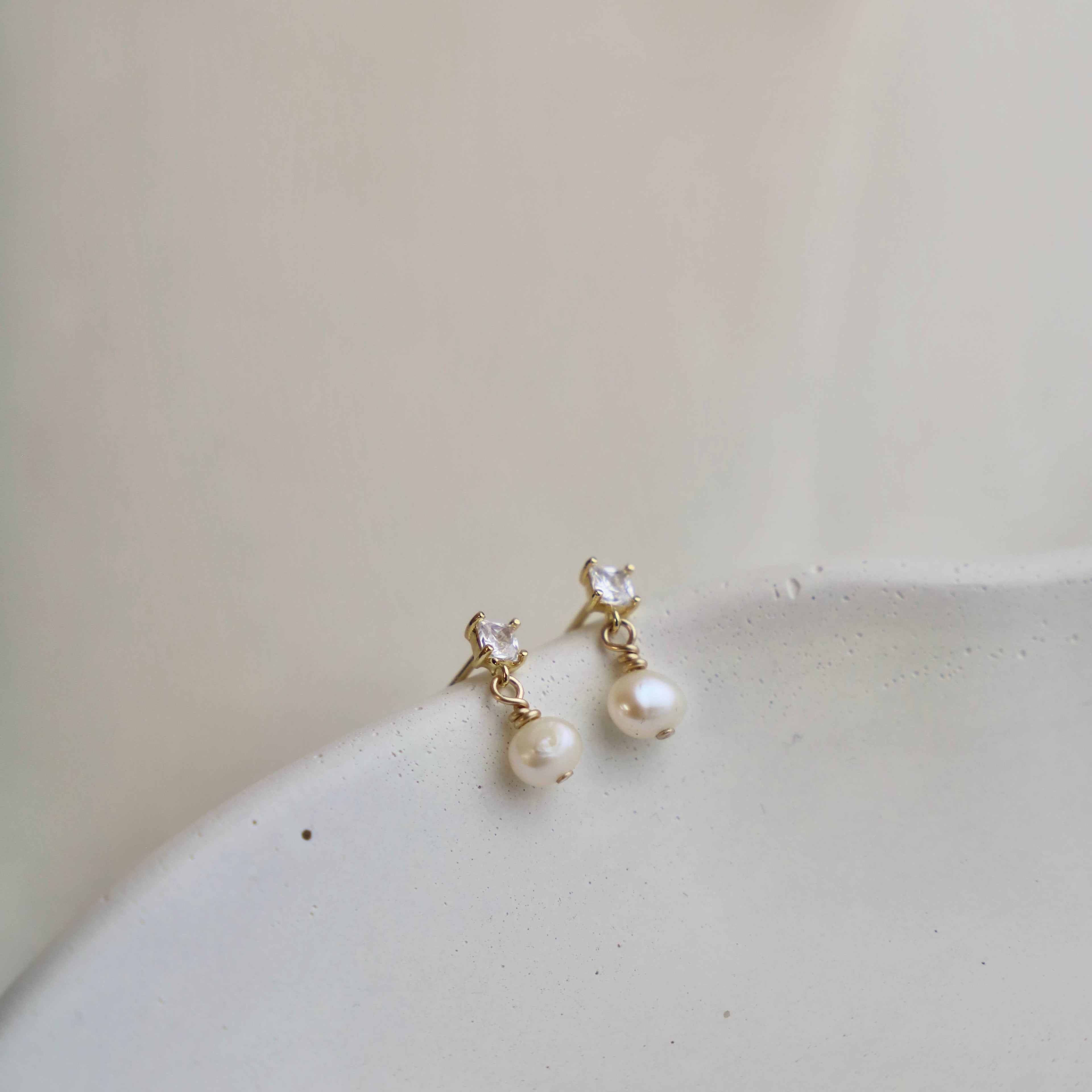Claire Pearl Studs