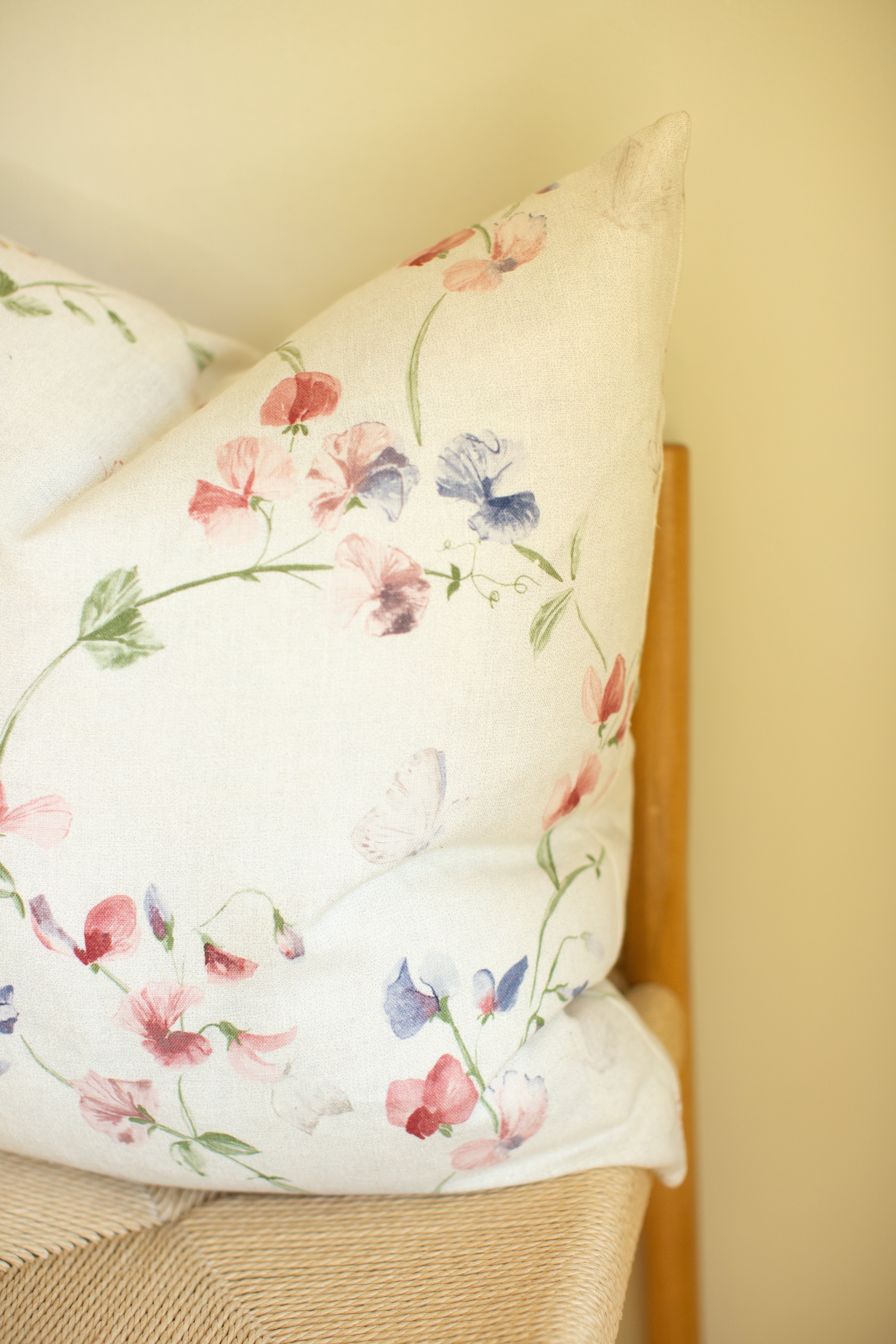 Cole & Son Sweet Pea Pillow