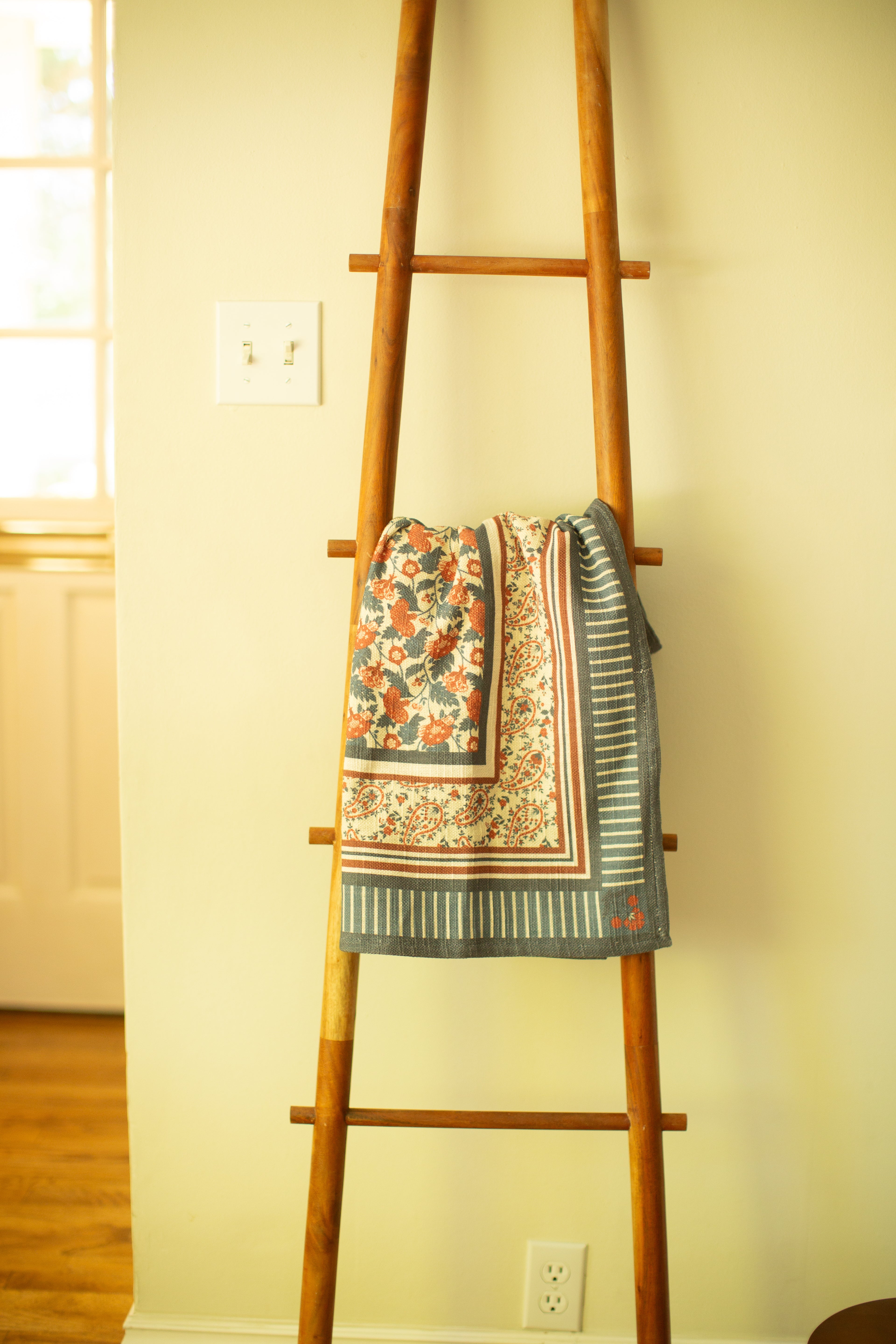 Americana Floral Tablecloth
