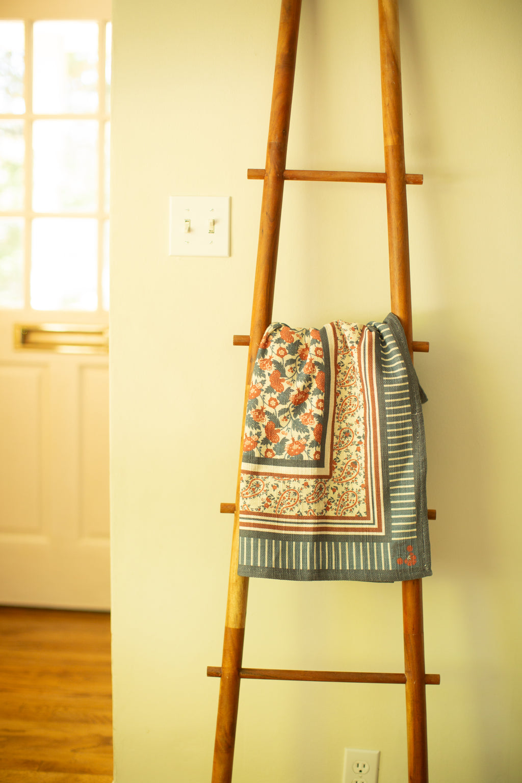 Americana Floral Tablecloth