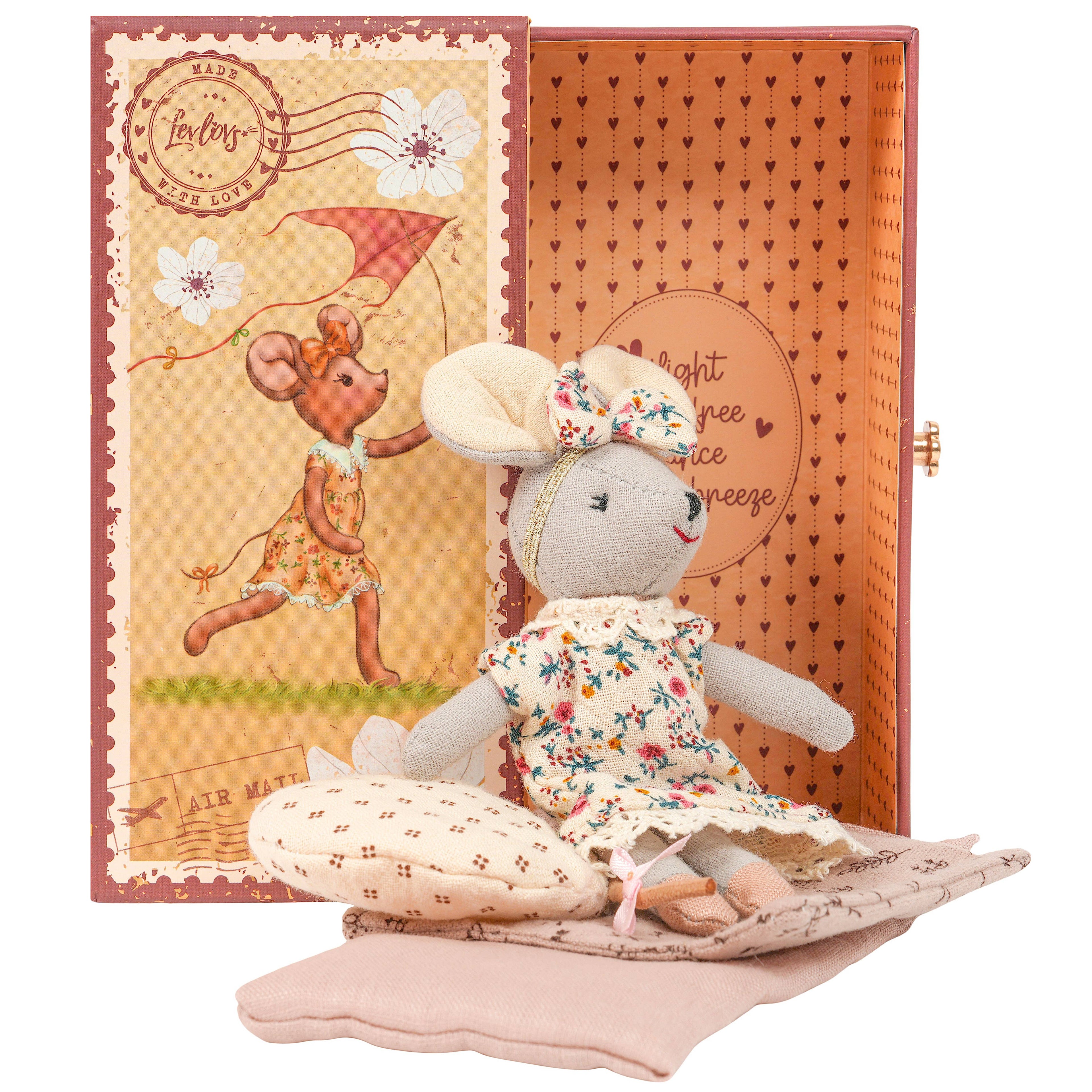 Levlovs Mouse Chloe in Stamp Holder Box with Bedding