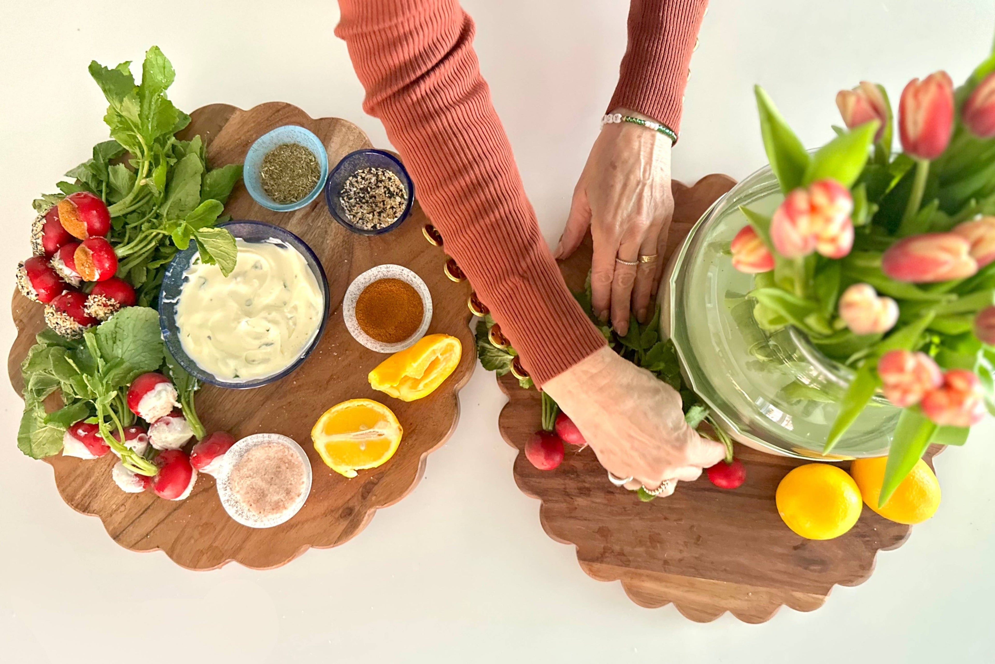 Round Scalloped Cutting Board Charger