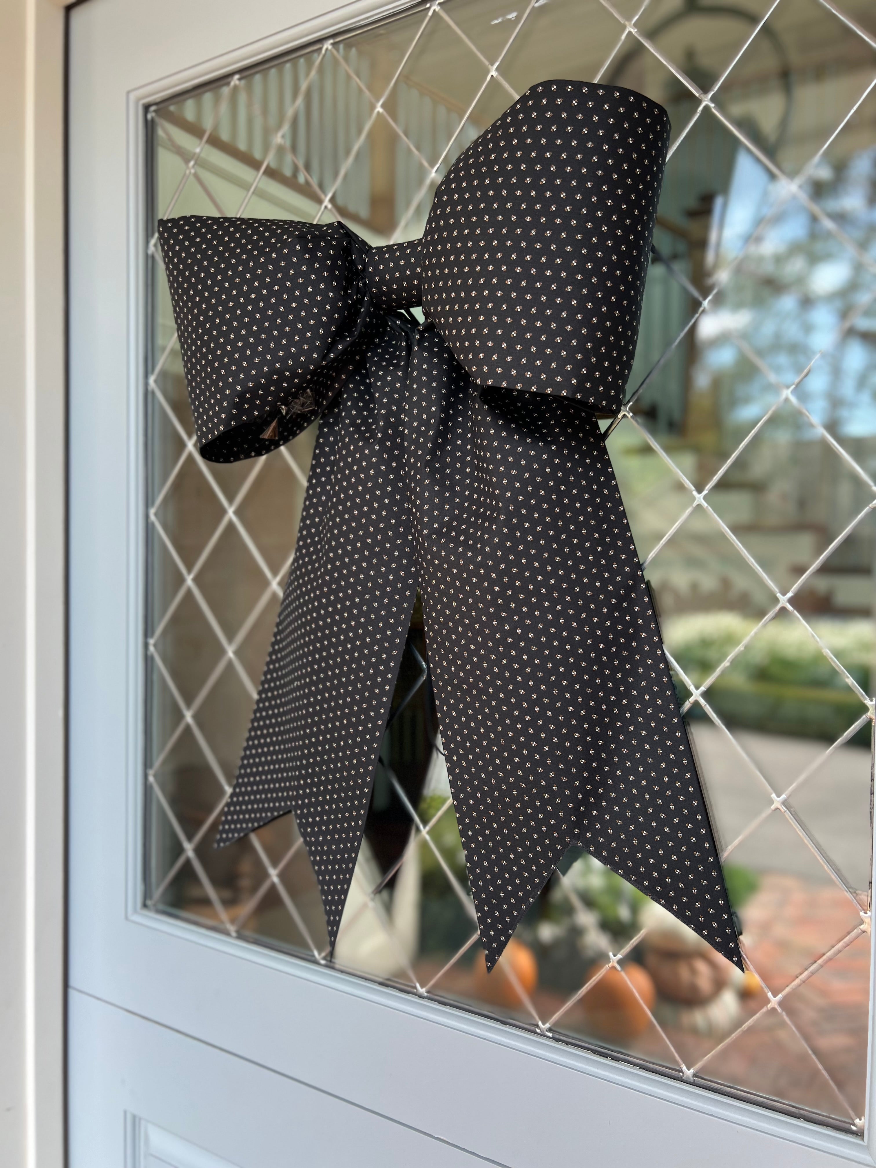 Black & Floral Detail Bow