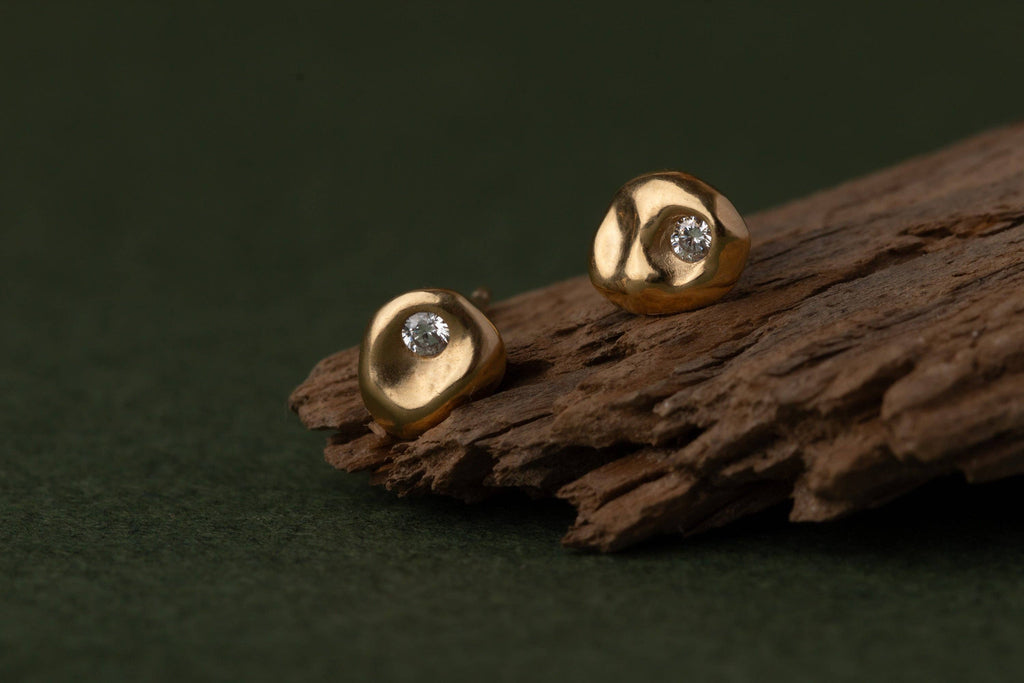Pebble Studs