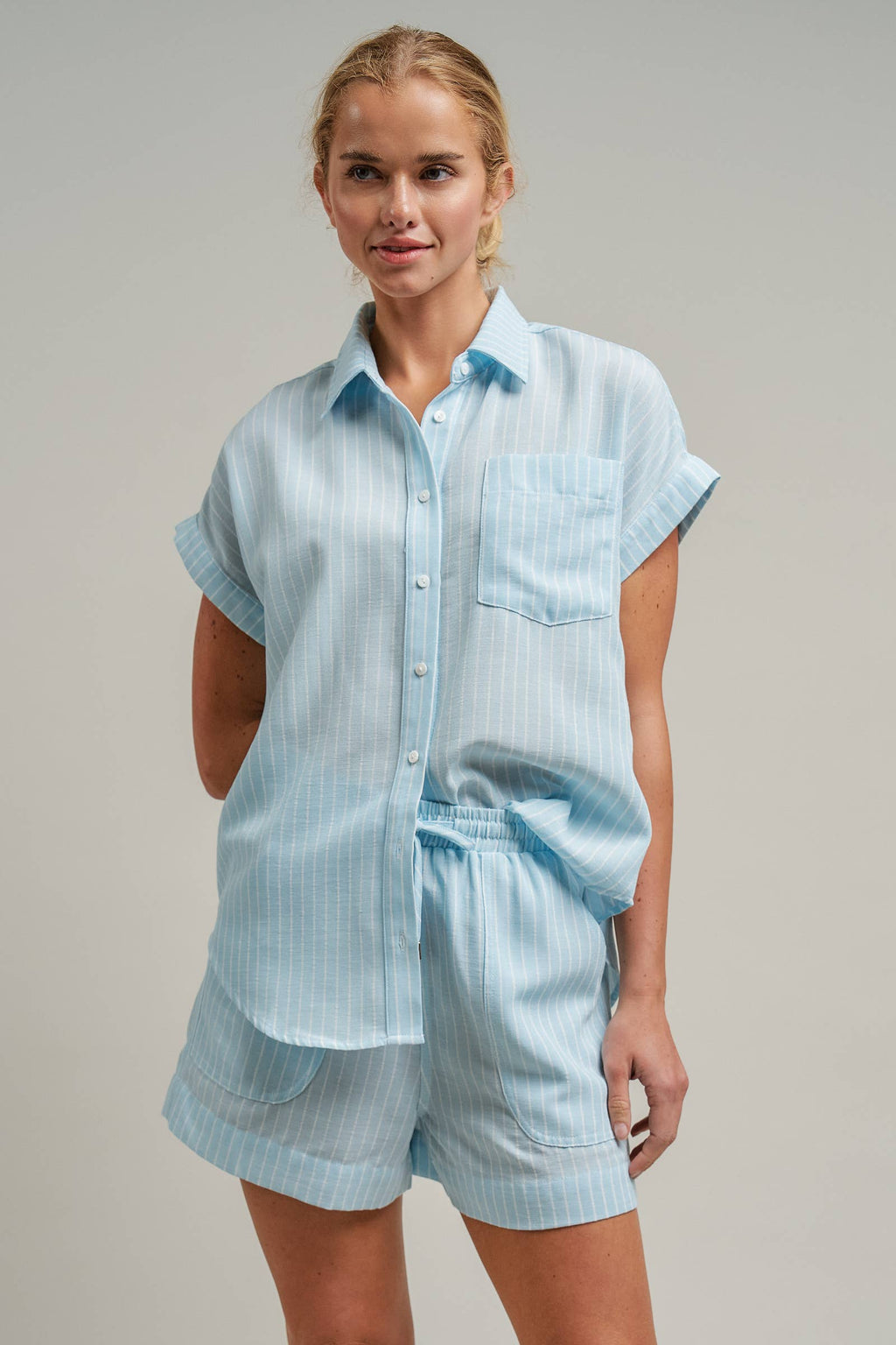 Linen Short Sleeve Button-Down Shirt