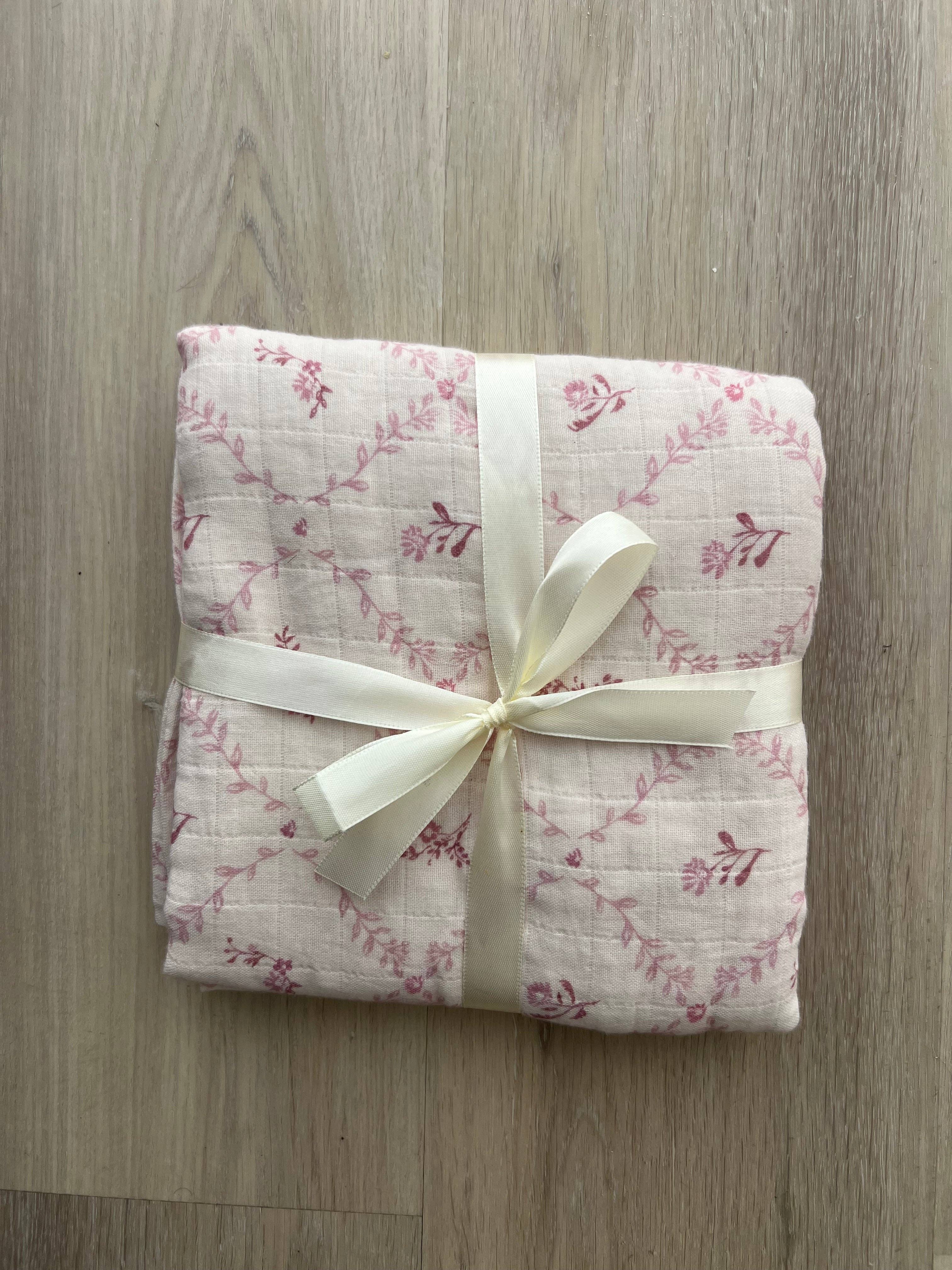 Mauve Lattice Muslin Blanket