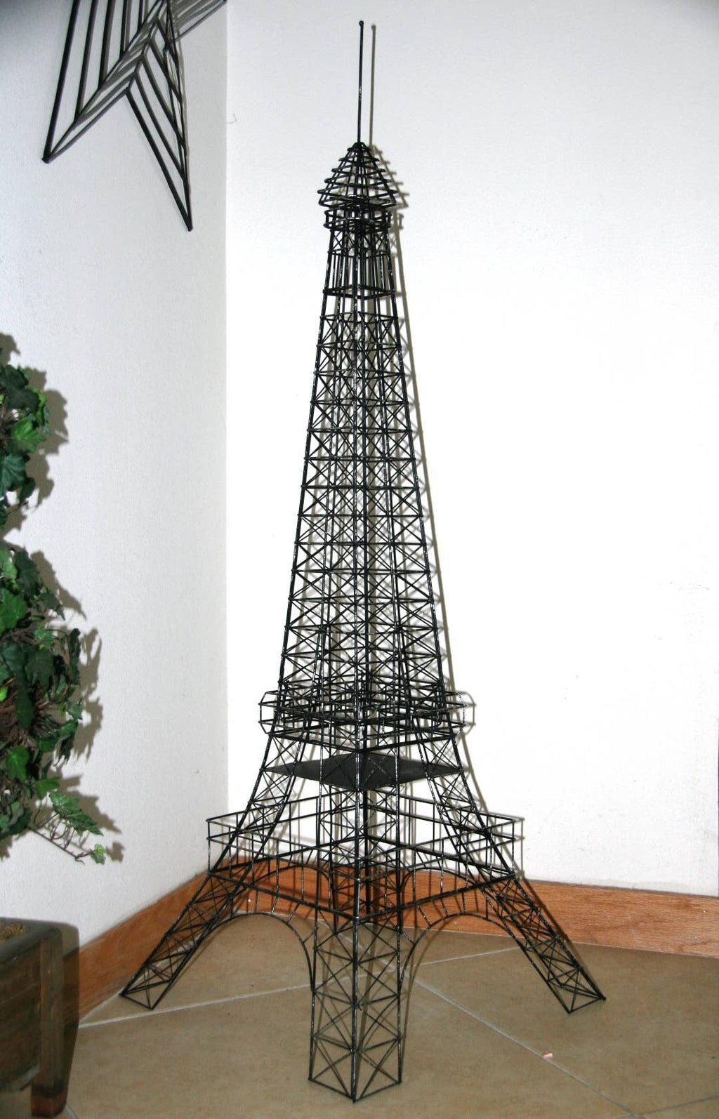 4' EIFFEL TOWER