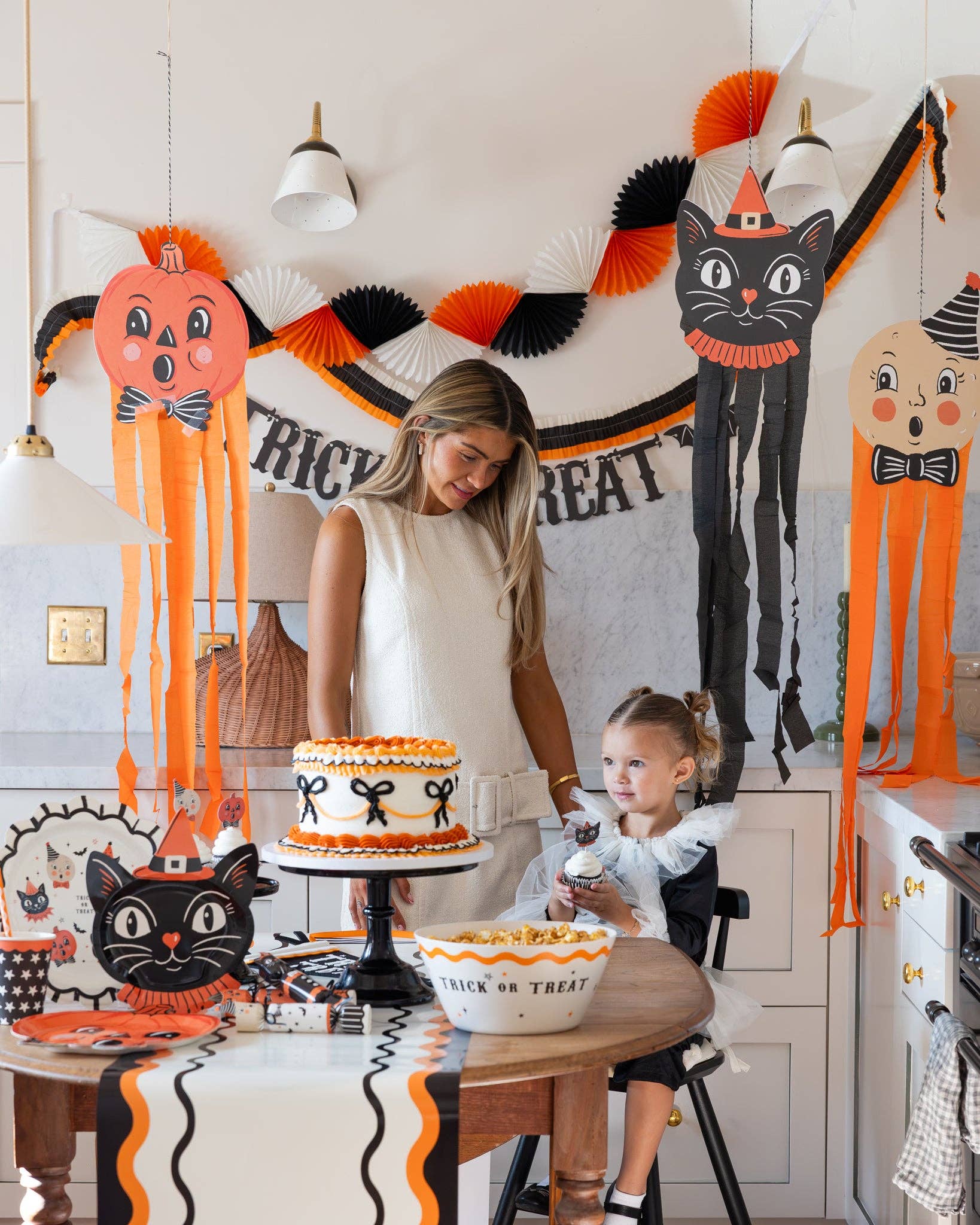Vintage Halloween Characters Cupcake Kit