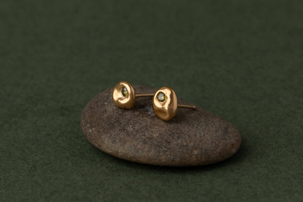 Pebble Studs