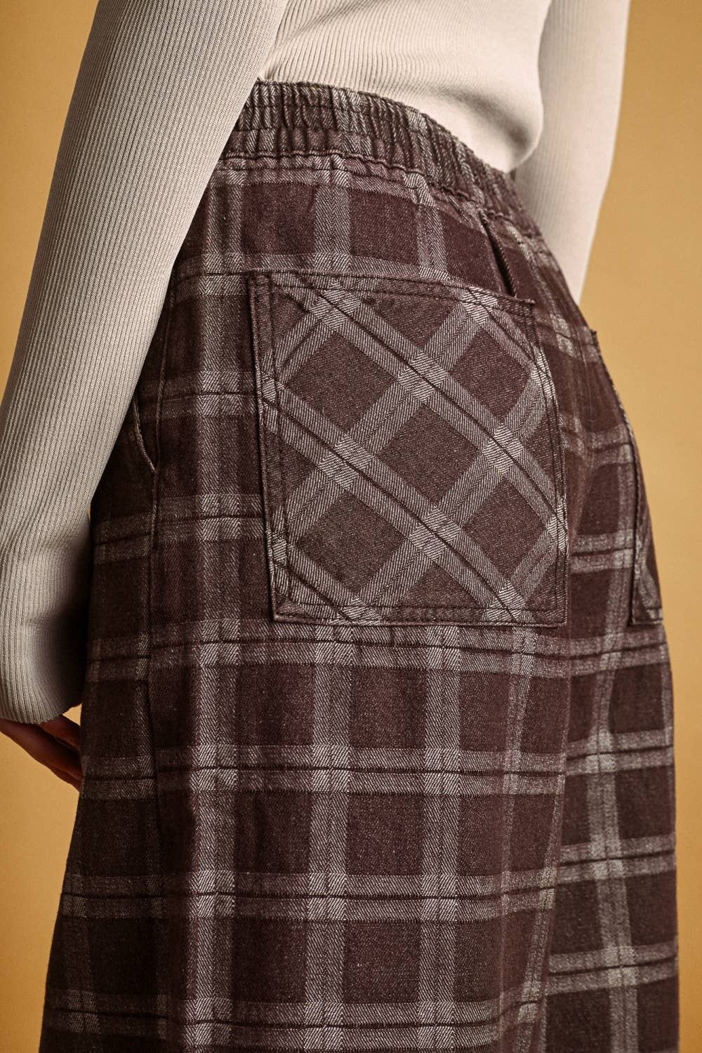 Ruffle Detail Plaid Pants