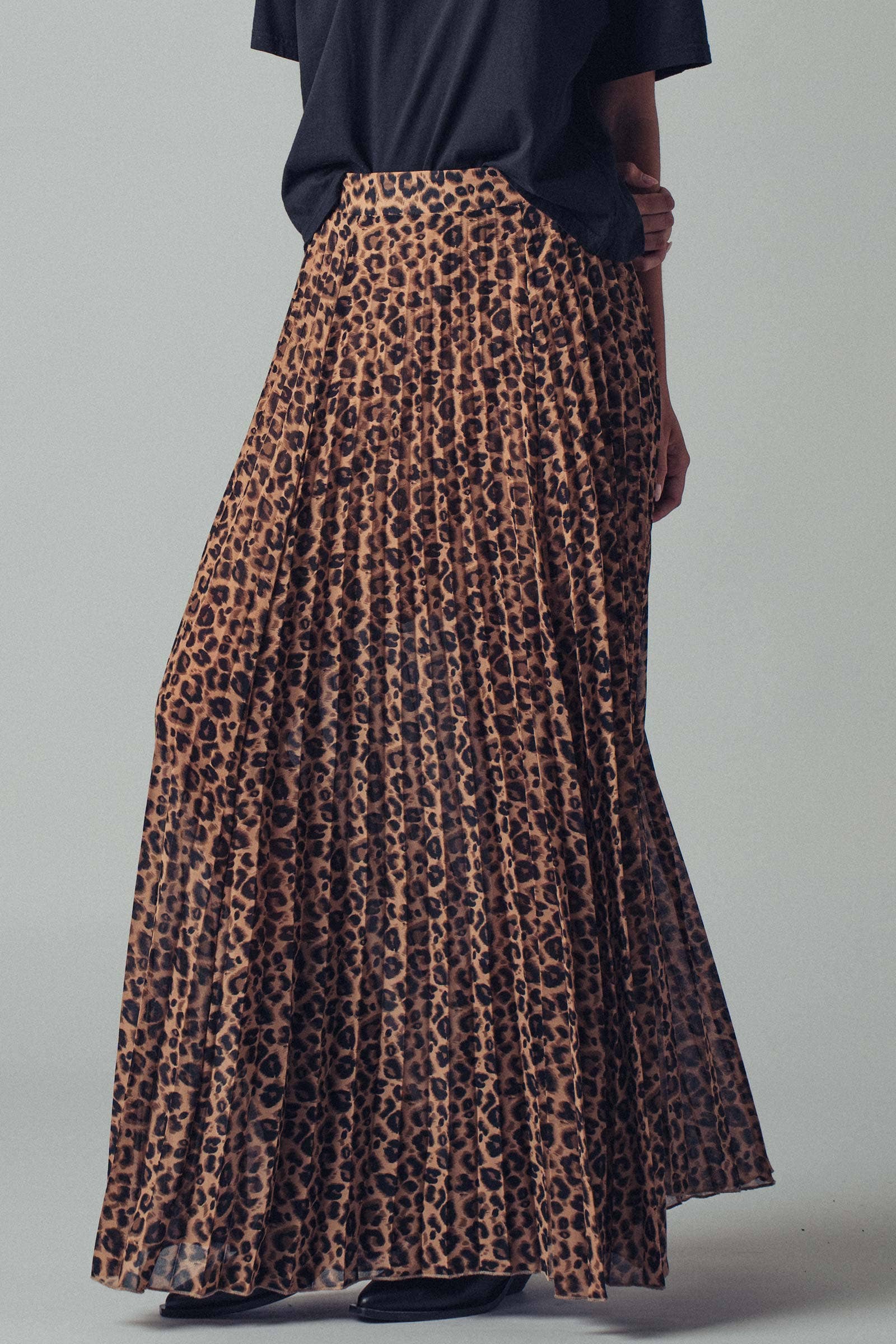Leopard Print Pleated Midi Skirt