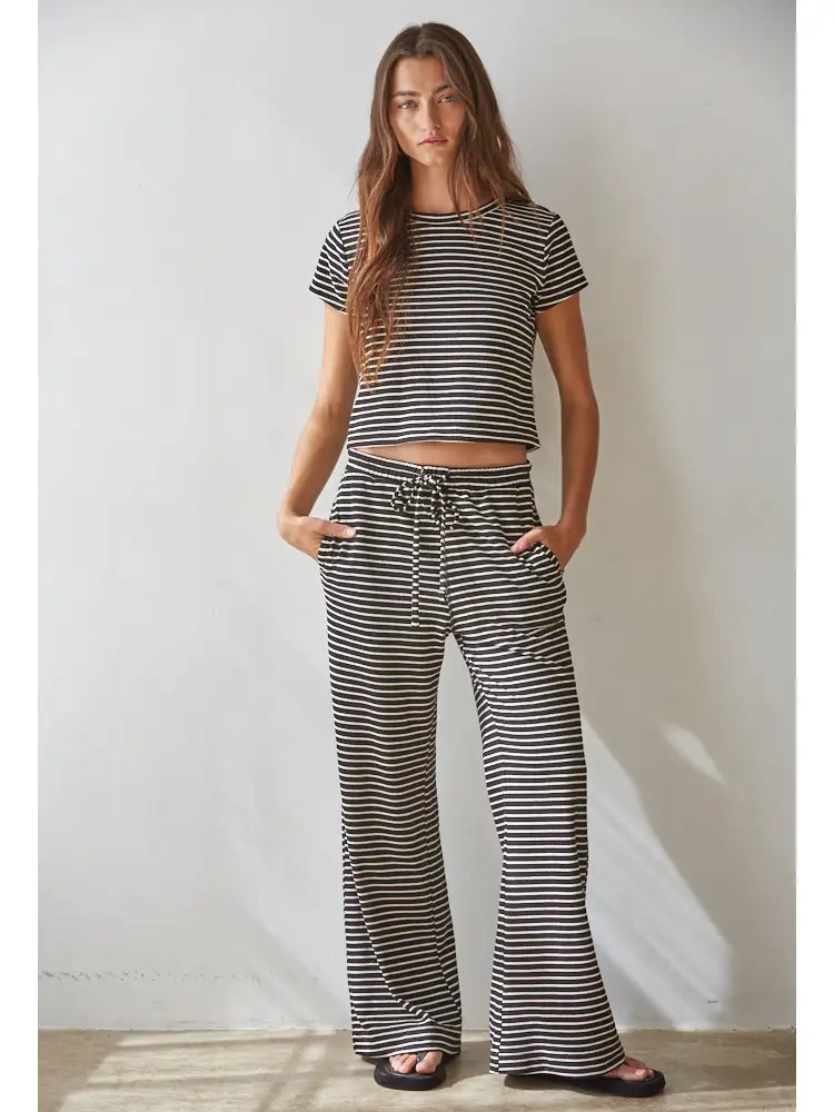 Striped Short Sleeve Top in Black Ivory
