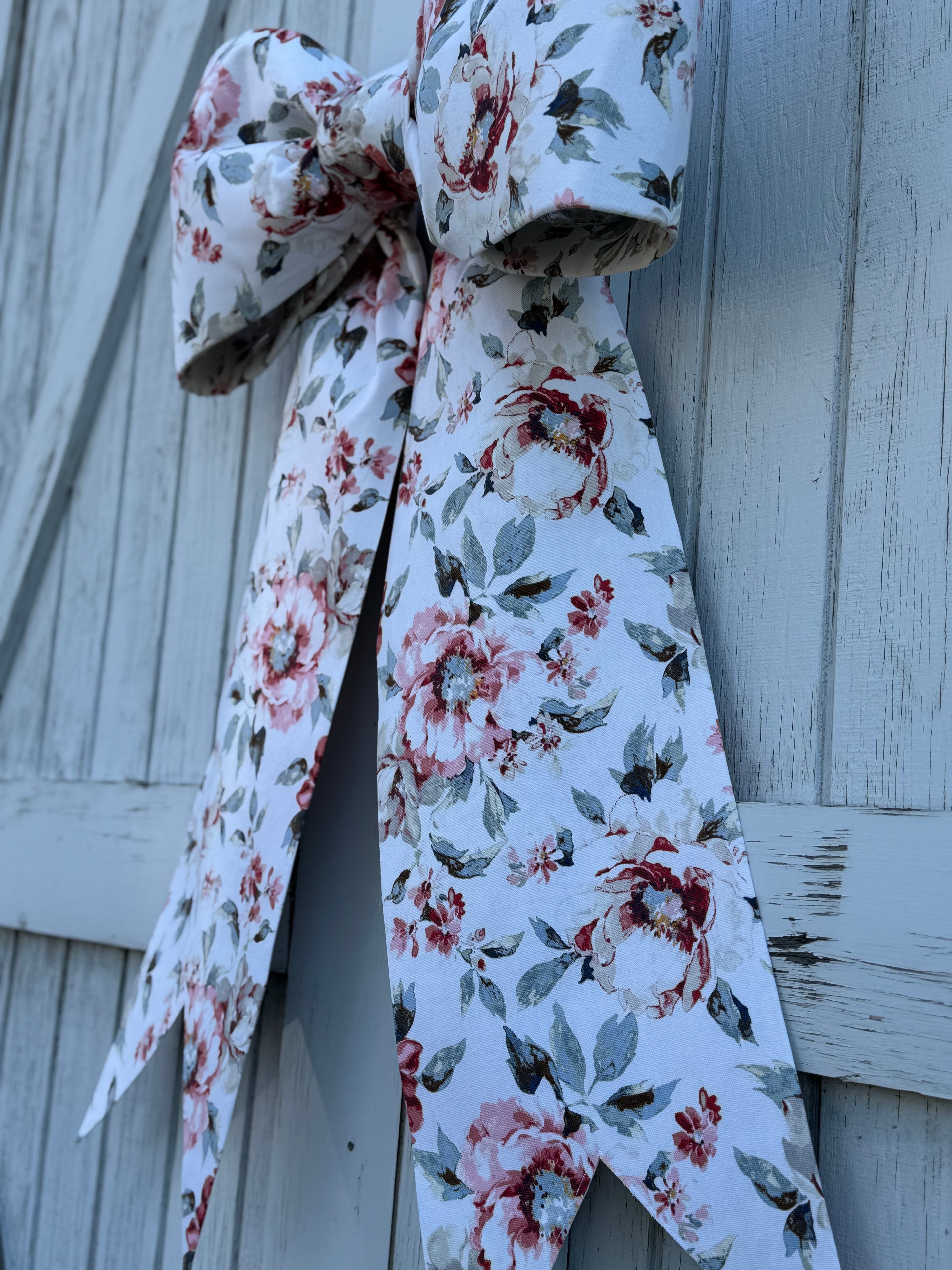 White Vintage American Floral
