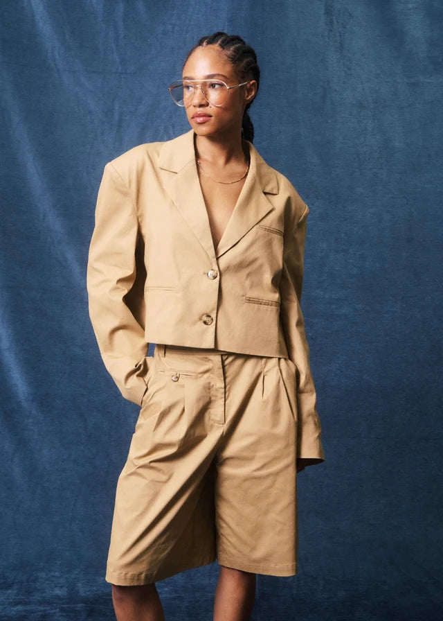 Bermuda Martina Camel Shorts