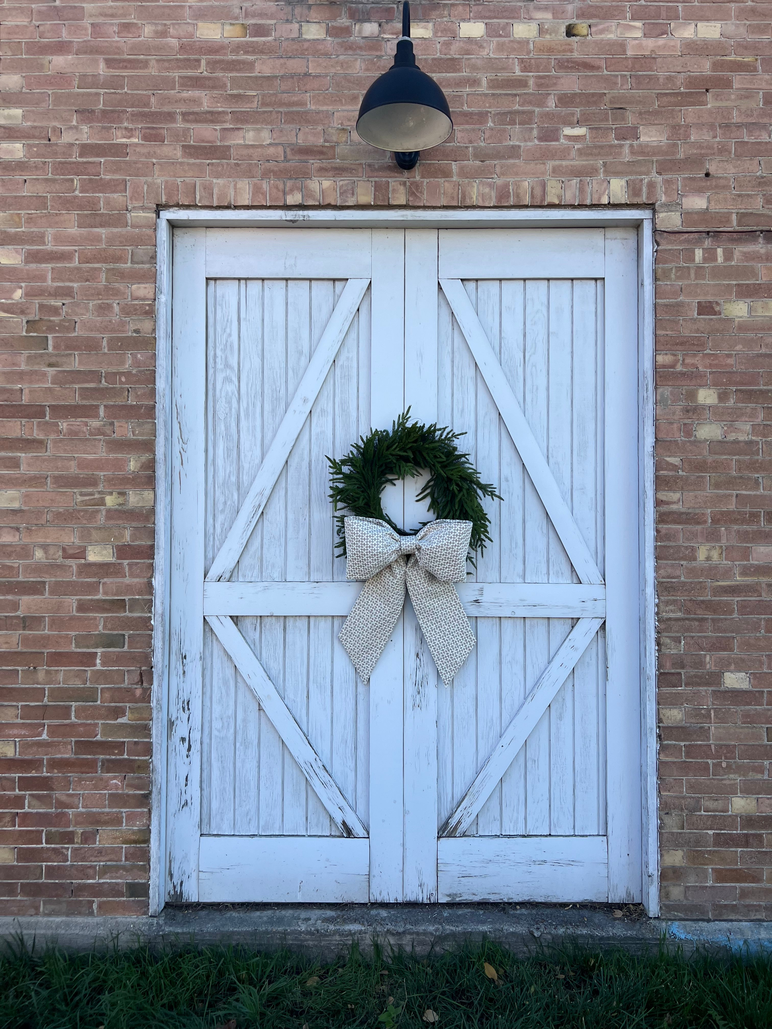 Cream and Gray Jacquard print Bow