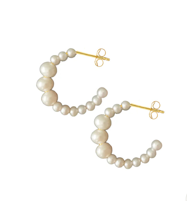 Small Graduating Freshwater Pearl Hoops