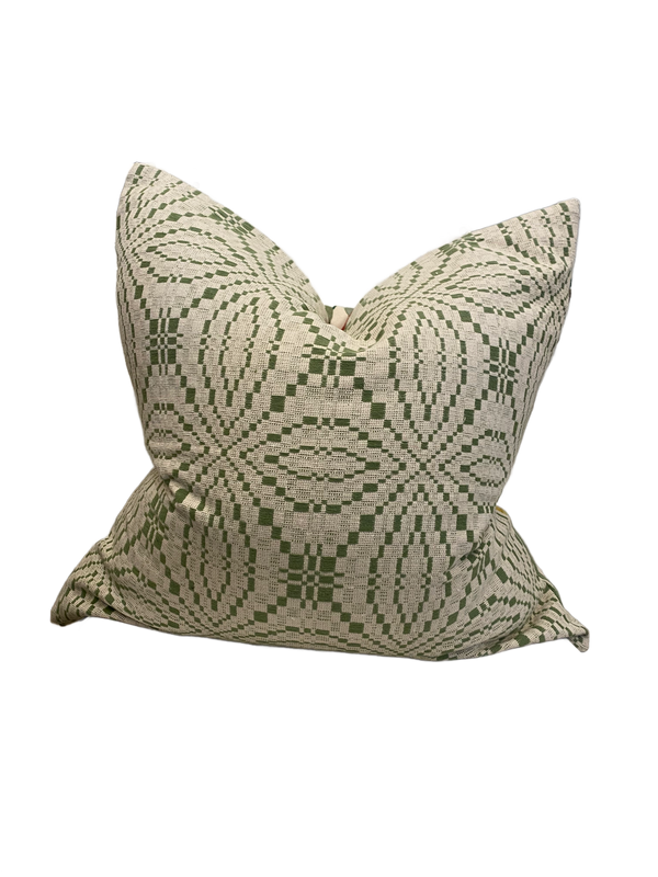 Francestown Coverlet/ Deco Flower Custom Pillow