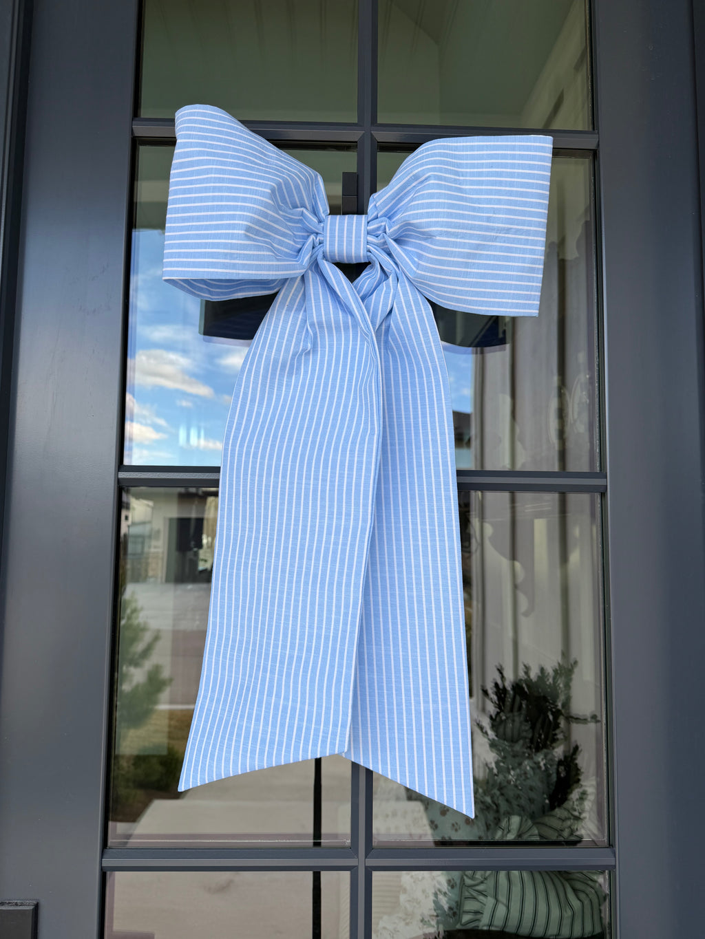 Large Door Bow