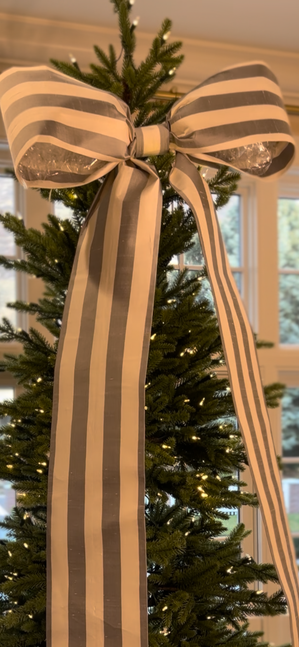 Silk Tree/Mantel Bows