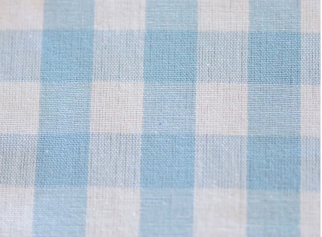 Gingham Tablecloths and Runner