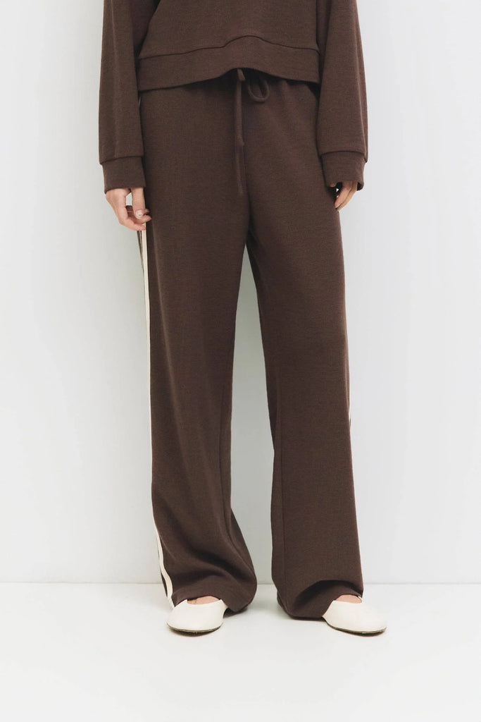 The Enzo Pants in Brown