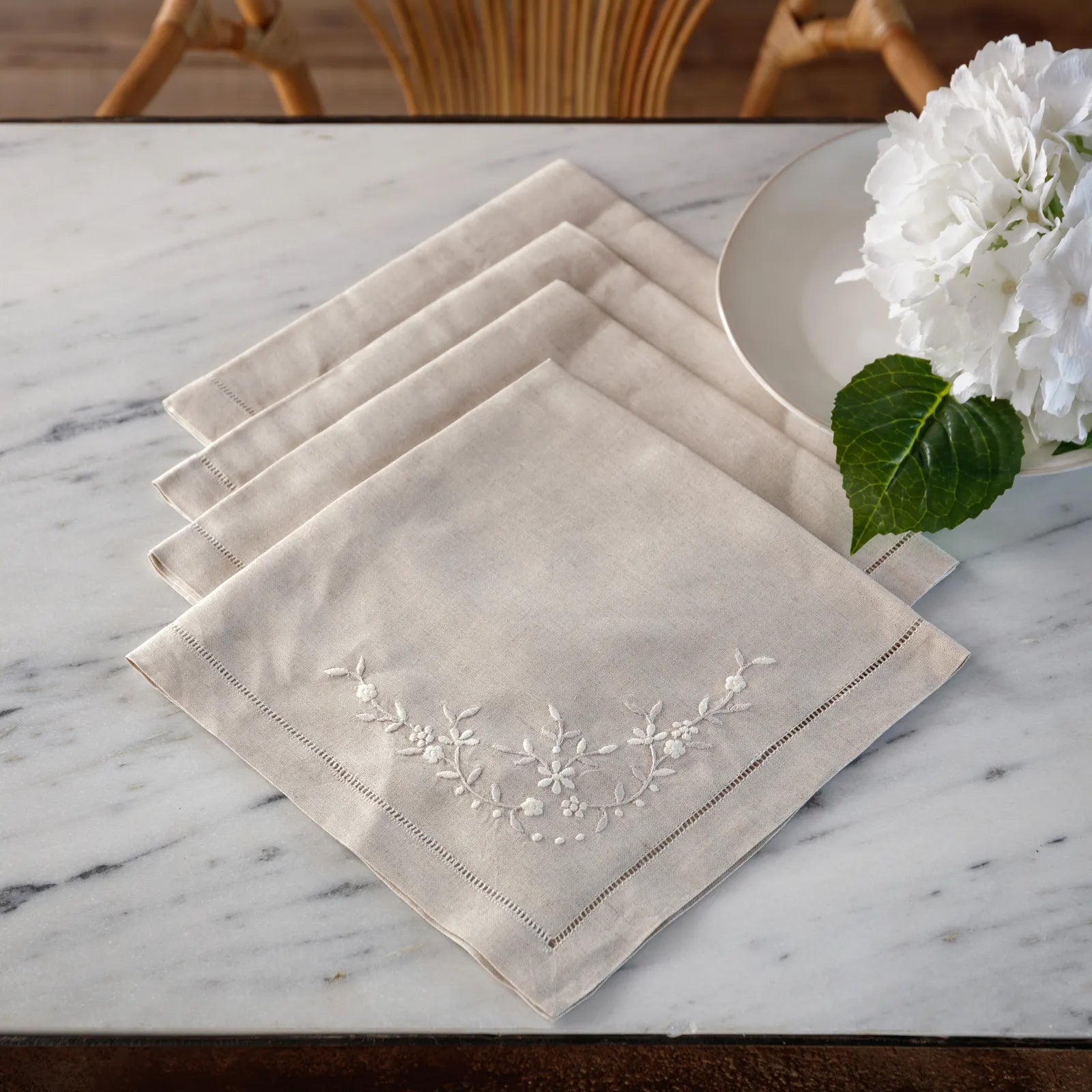 Fleur Embroidered Linen Napkin Set
