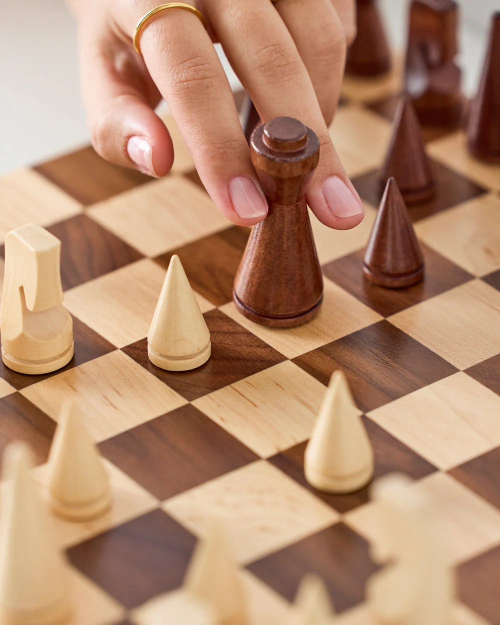 The Minimalist Wood Chess