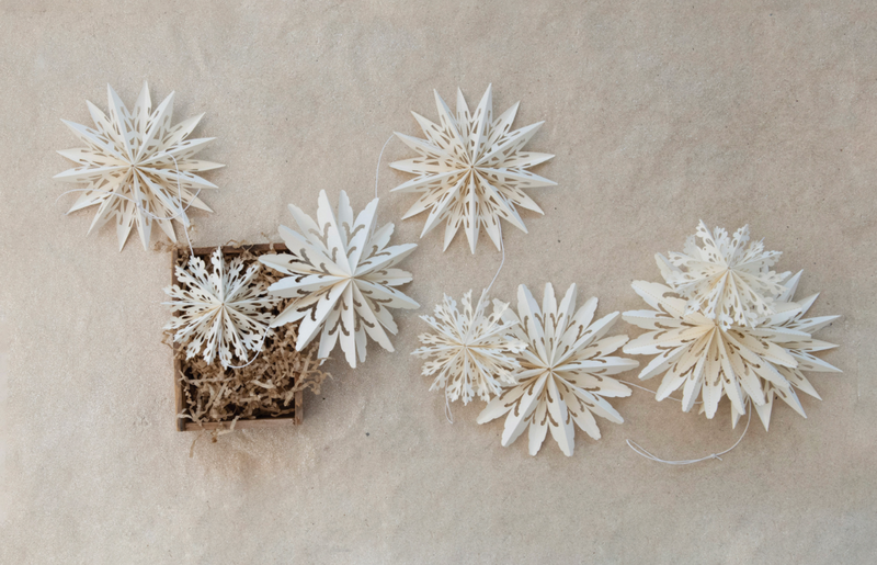 White Snowflake Garland