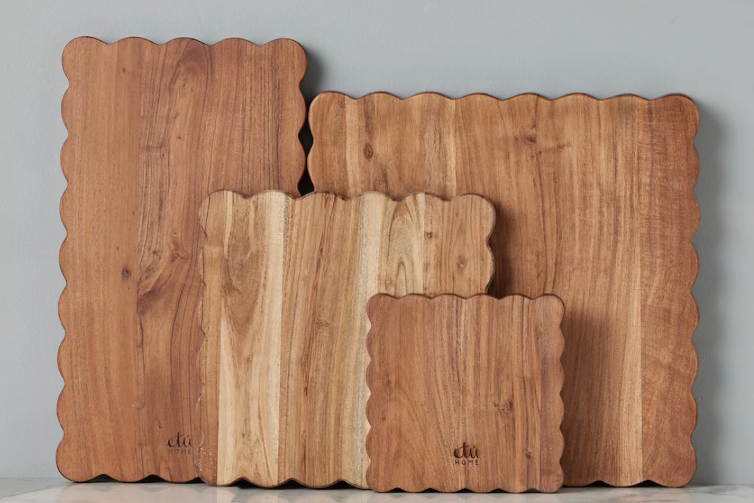 Rectangle Scalloped Cutting Board