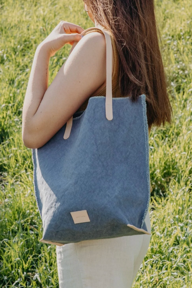 Hana Canvas Tote