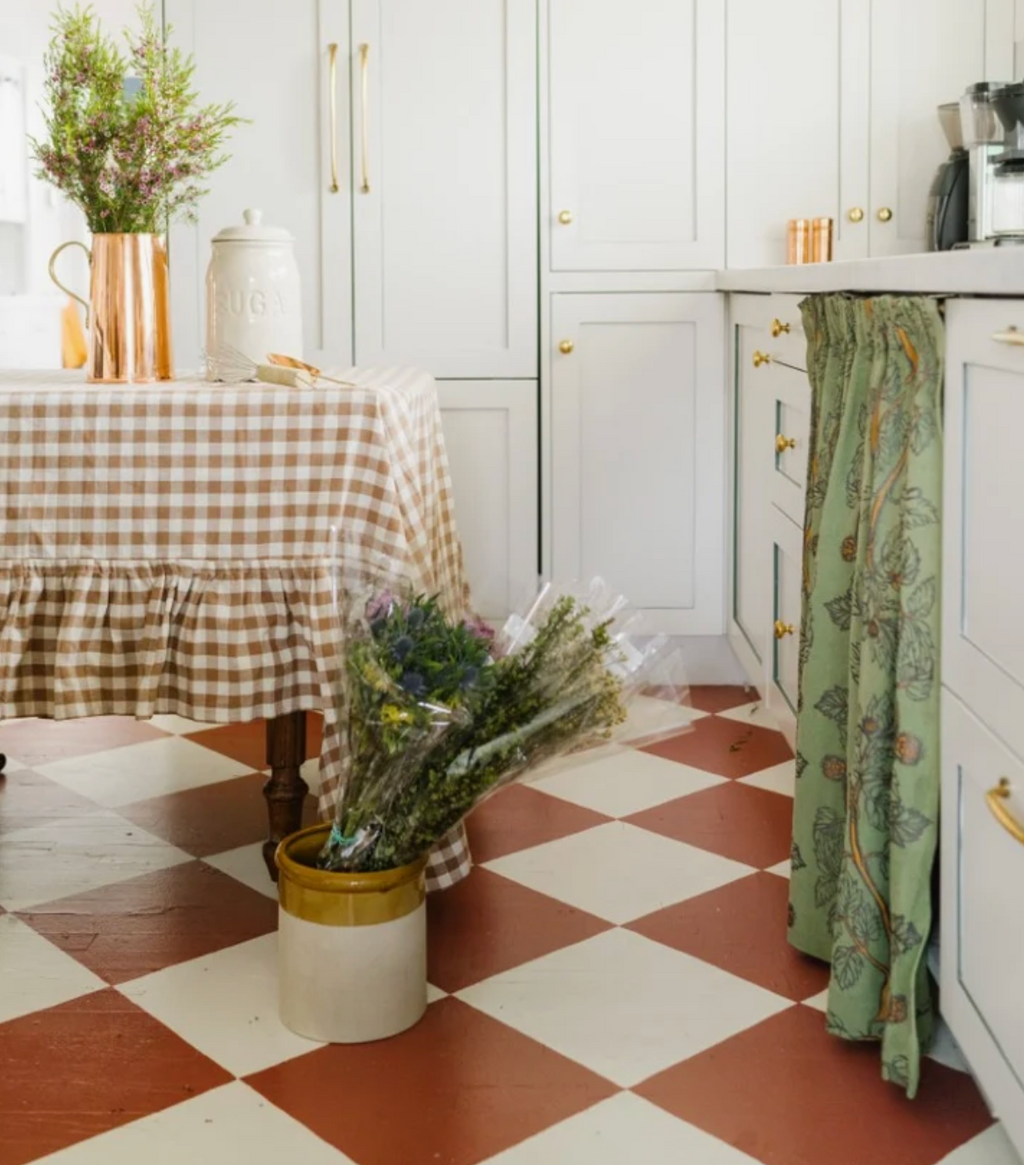Hazelnut Ruffled Gingham Tablecloth