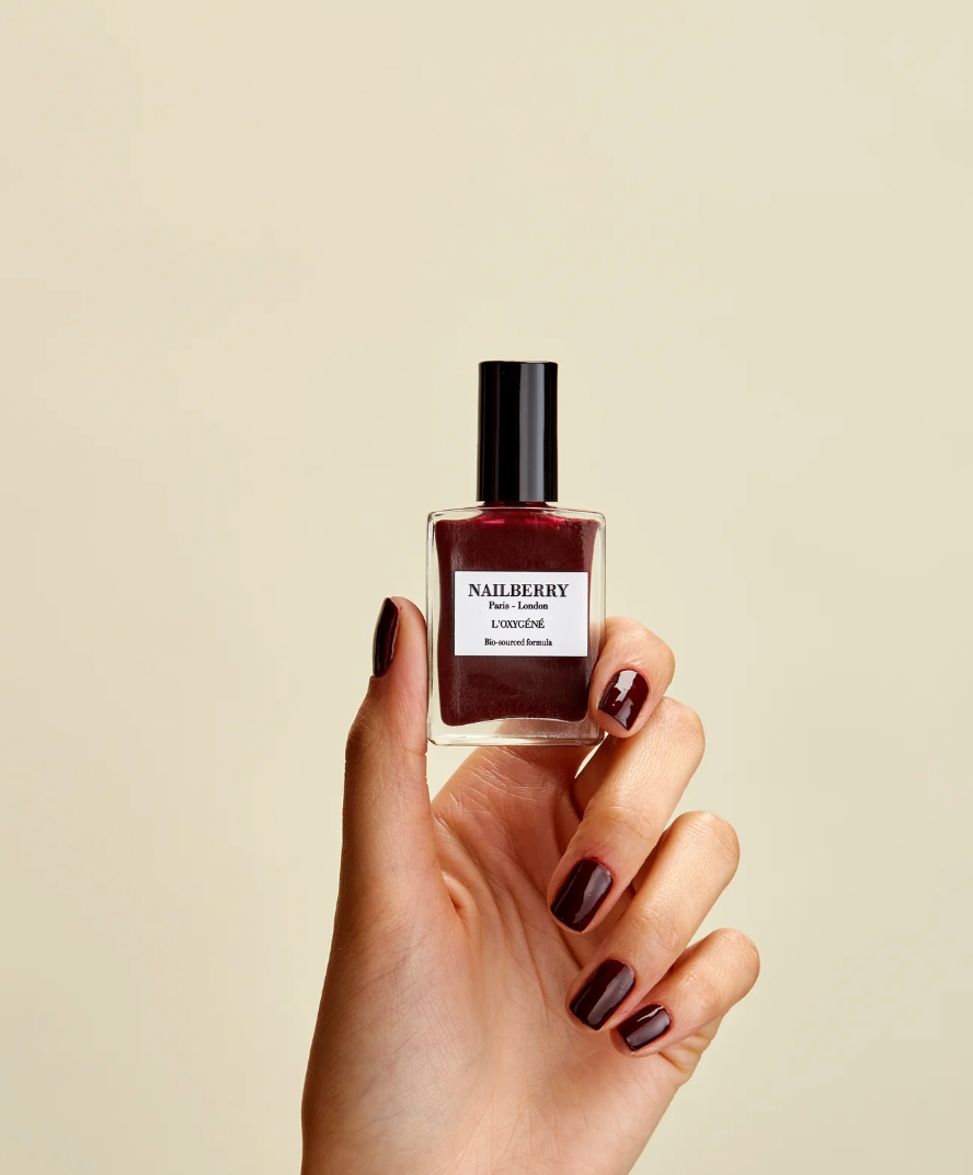 Le Temps Des Cerises Nail Polish