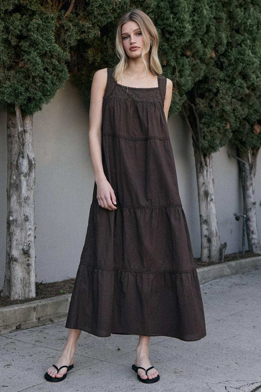 Lace Trim Tiered Maxi Dress in Chocolate