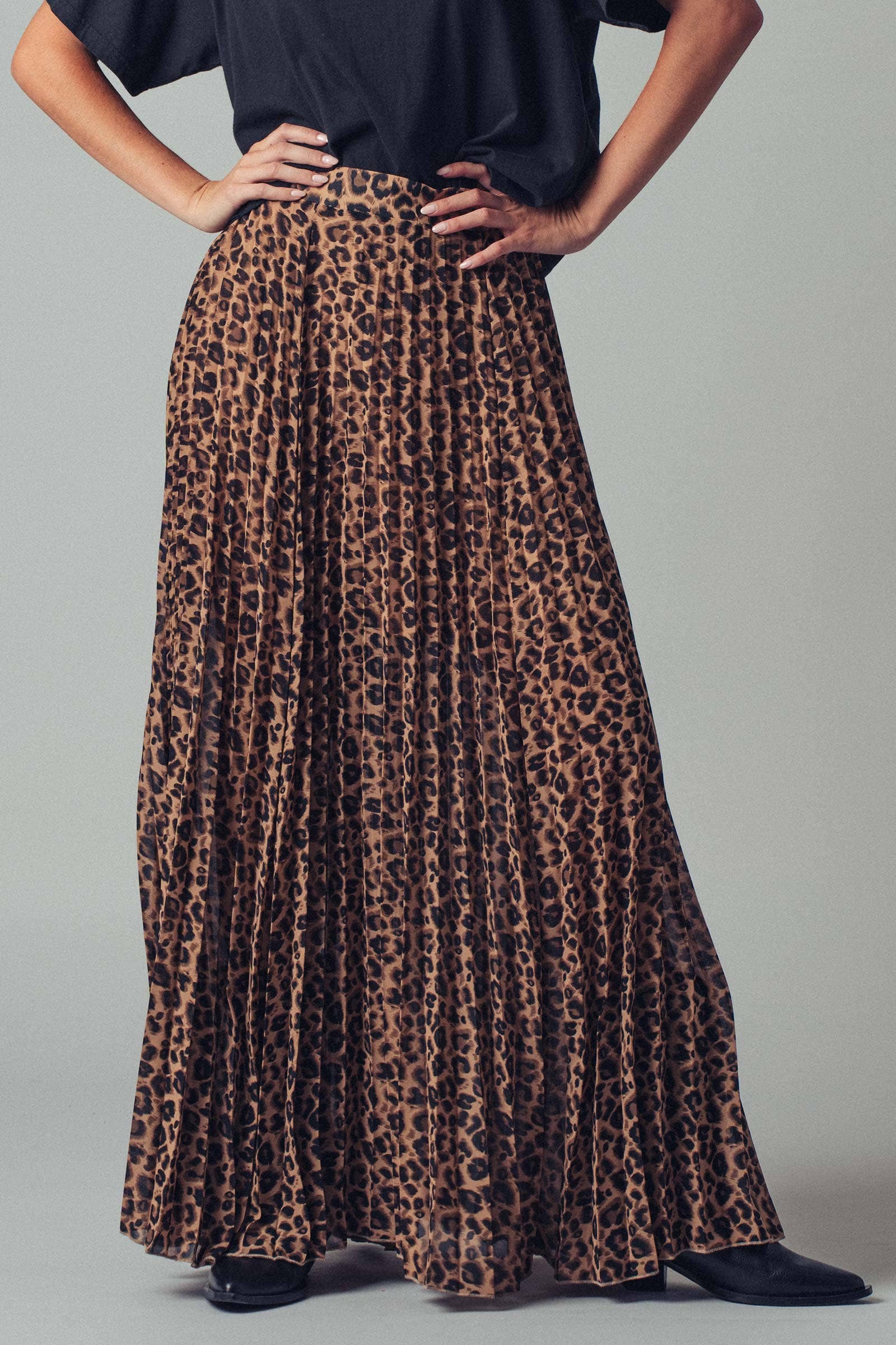 Leopard Print Pleated Midi Skirt