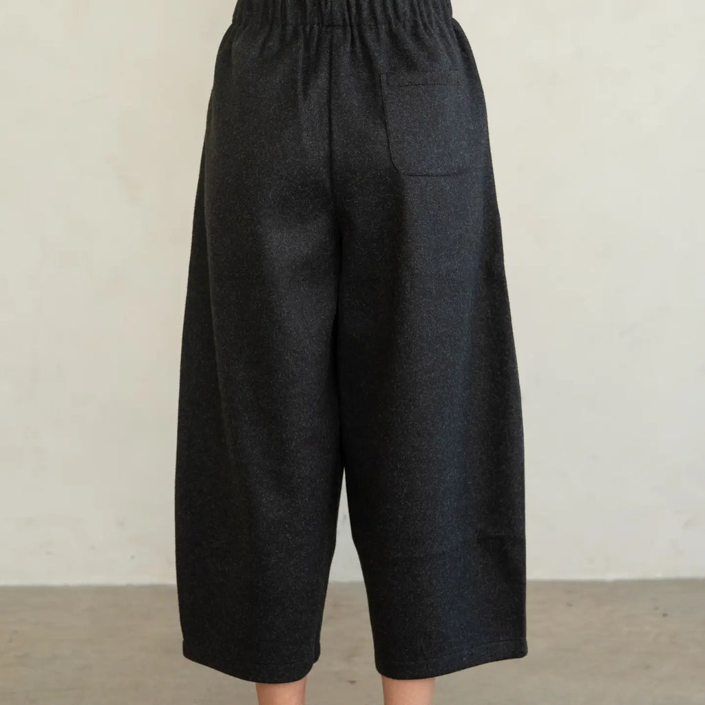 Elastic Waist Barrel Trouser